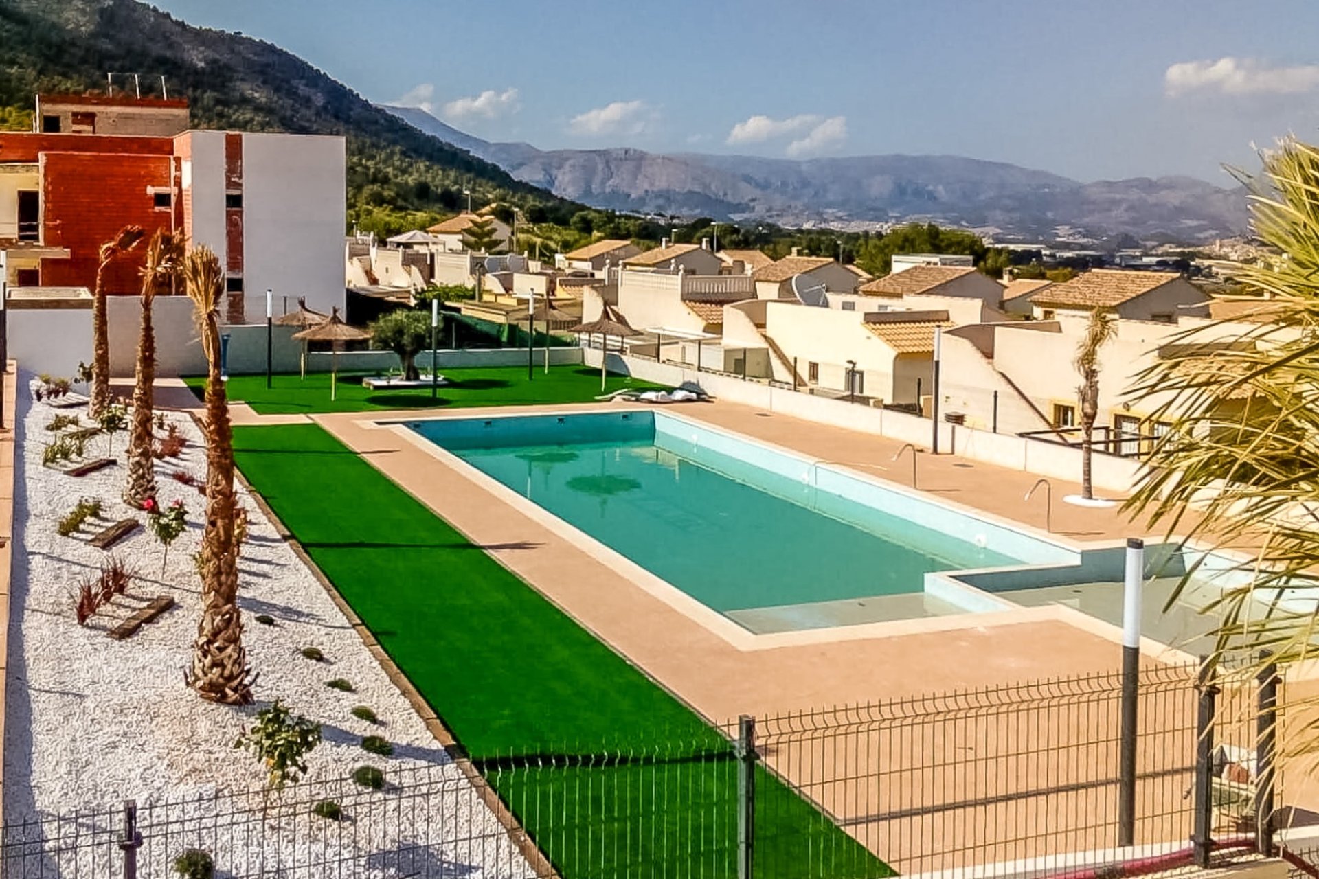 Revente - Maison mitoyenne -
Polop