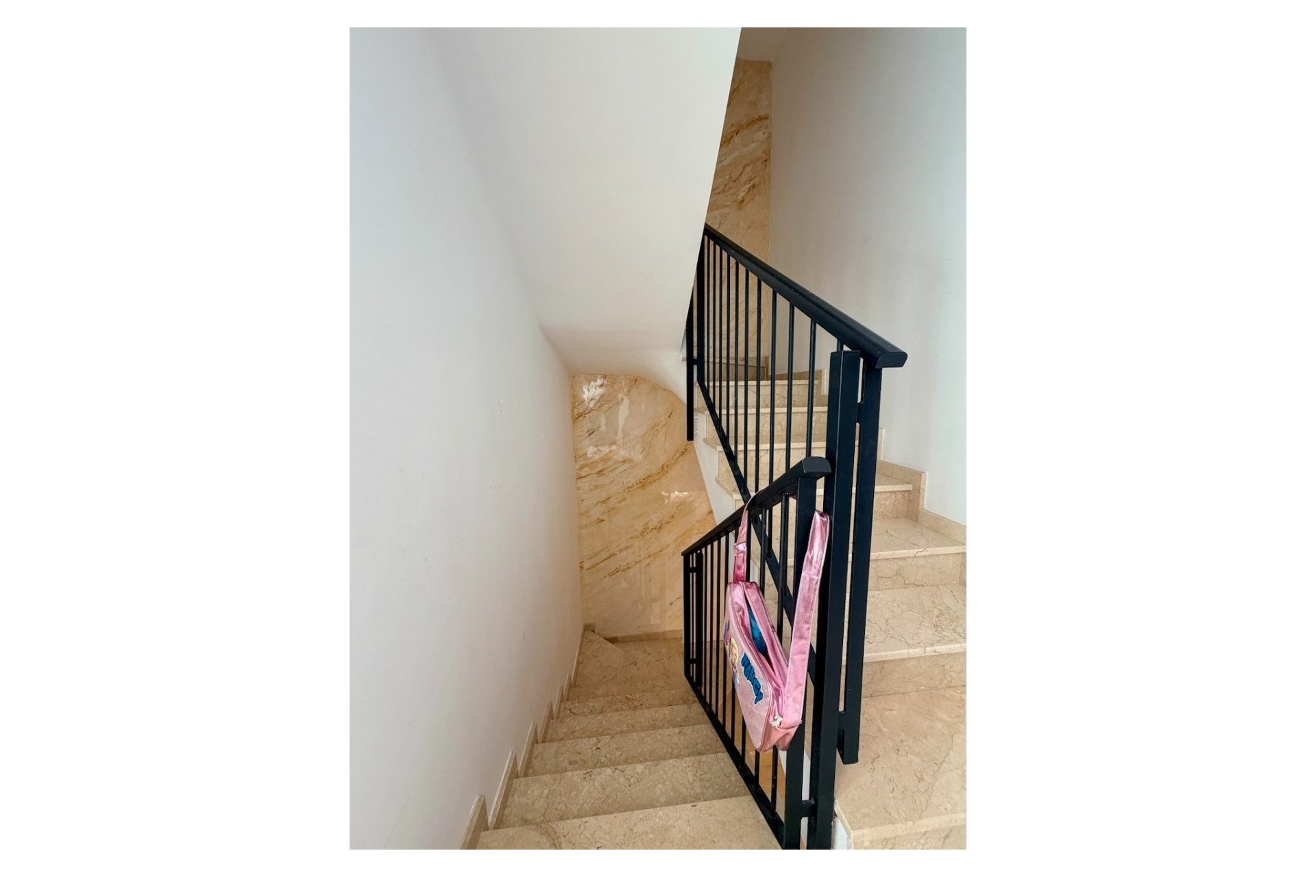 Revente - Townhouse / Semi -
La Nucía - Urbanisations