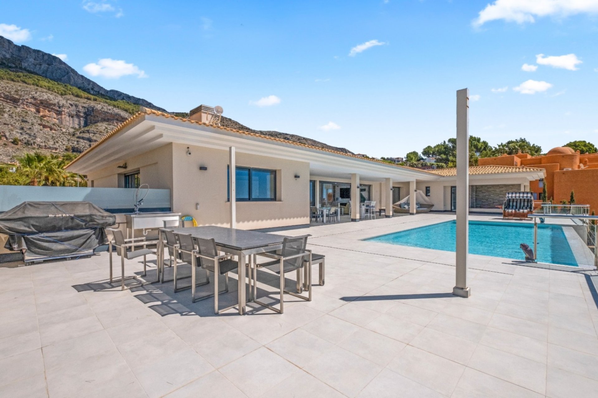 Revente - Villa -
Altea