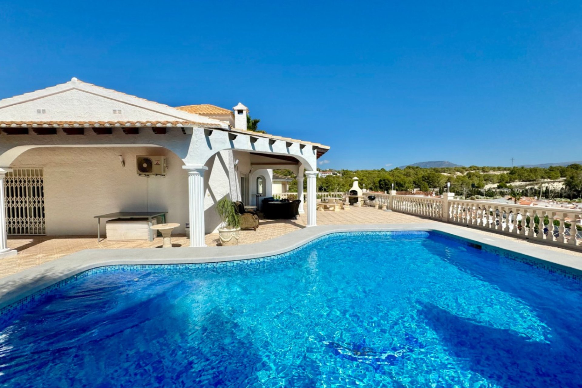Revente - Villa -
L'Alfàs del Pi - Foia Blanca / Entre Naranjos y Flores