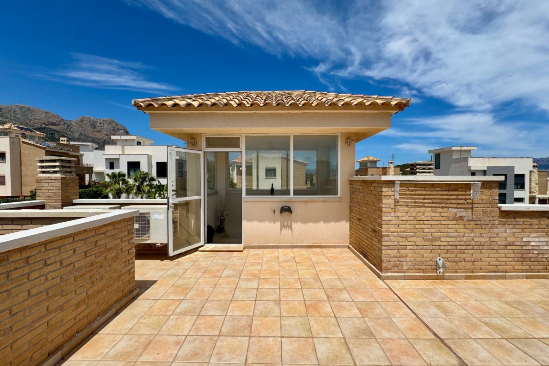 Revente - Villa -
La Nucía - La Alberca