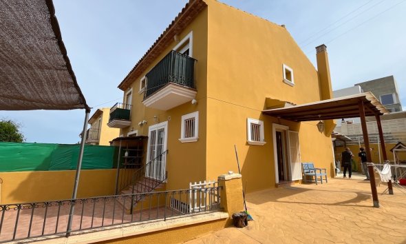 Townhouse / Semi - Herverkoop - La Nucía -
                Montebello - Nou Espai