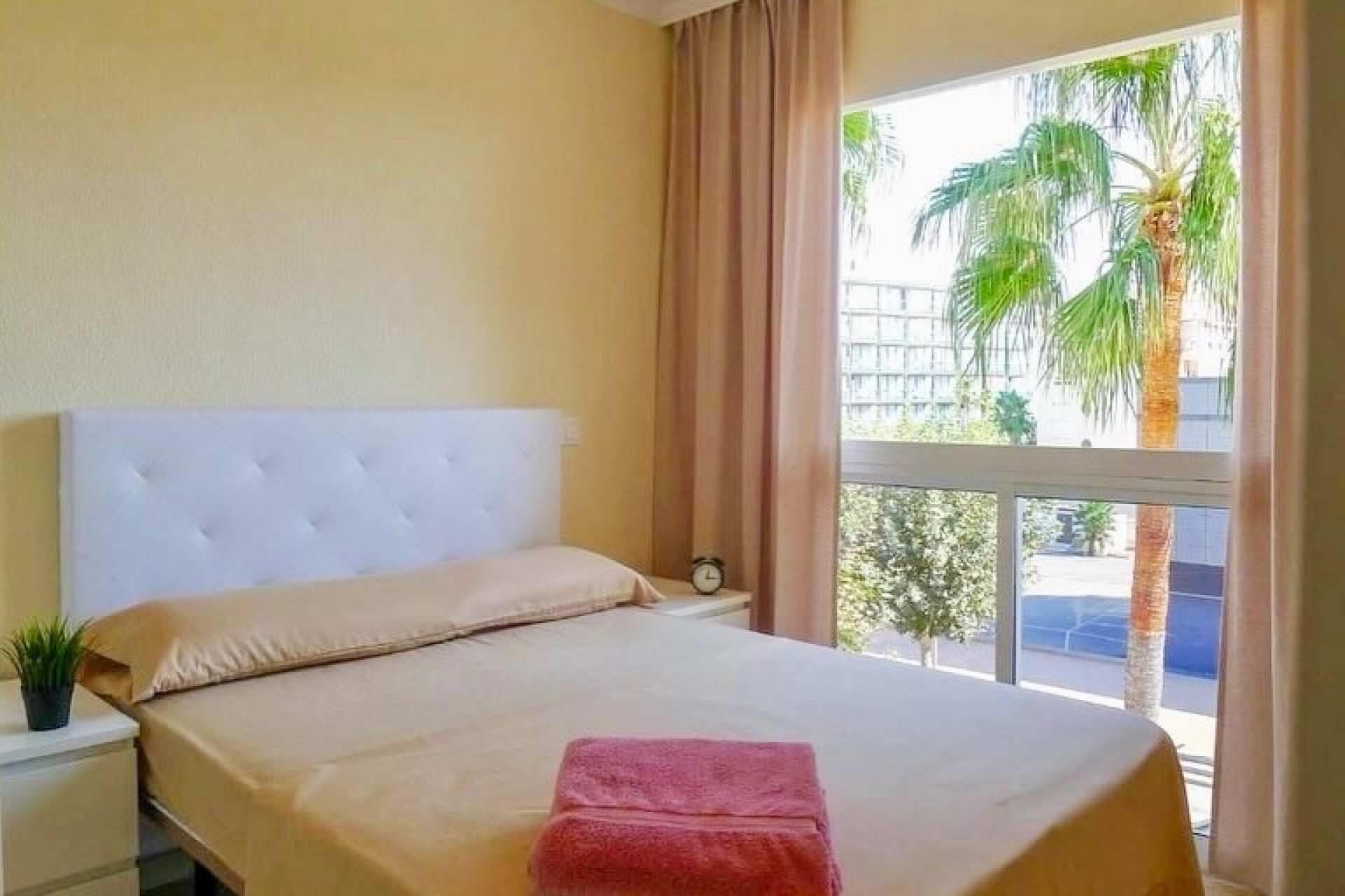 Turístico, disponible para cortas estancias - Apartamento / piso -
Albir