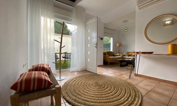 Tussenwoning - Lange Termijn Verhuur -
            Albir - ALQ 228