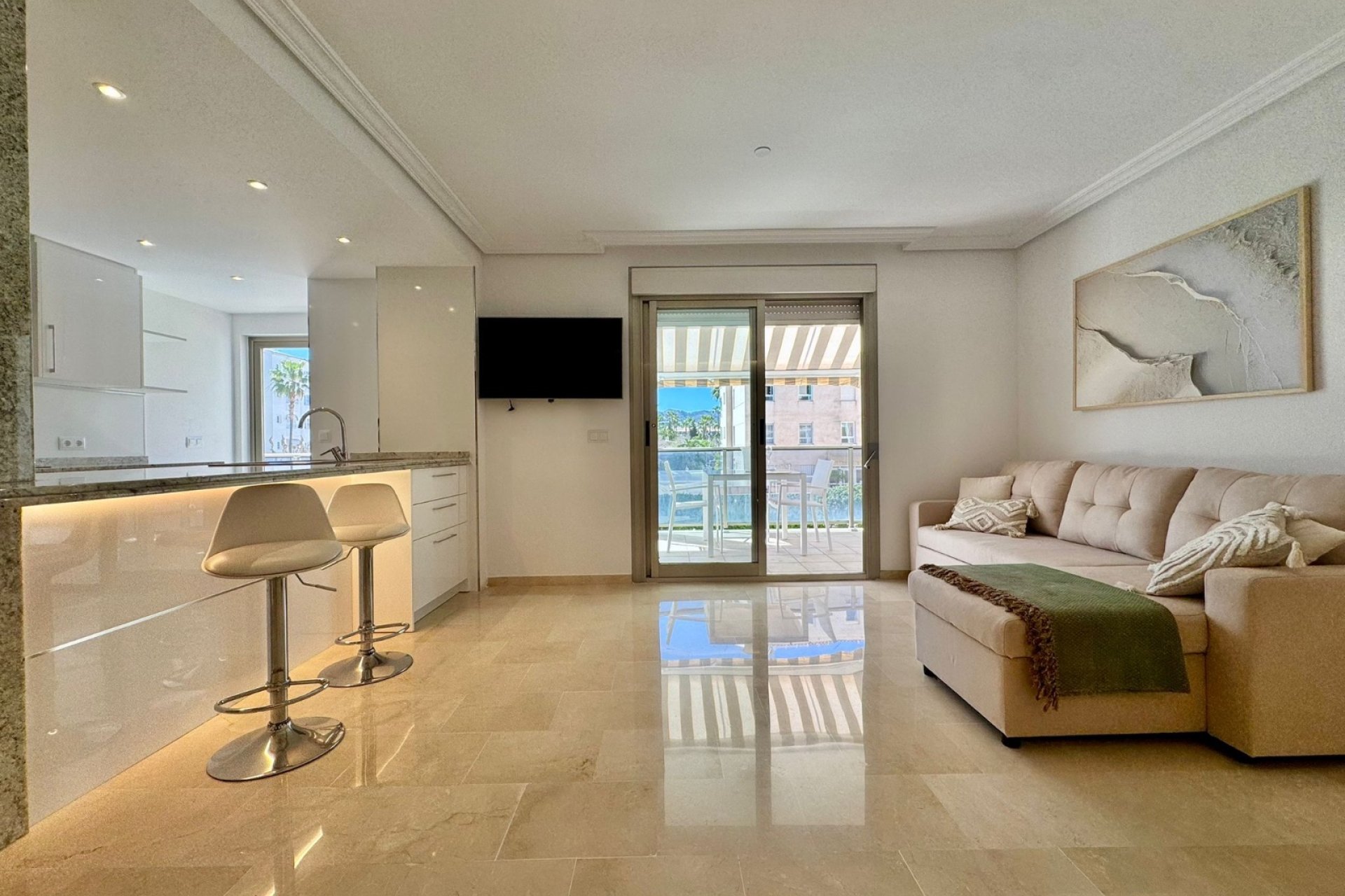 Verhuur Korte Termijn - Appartement / Flat -
Albir