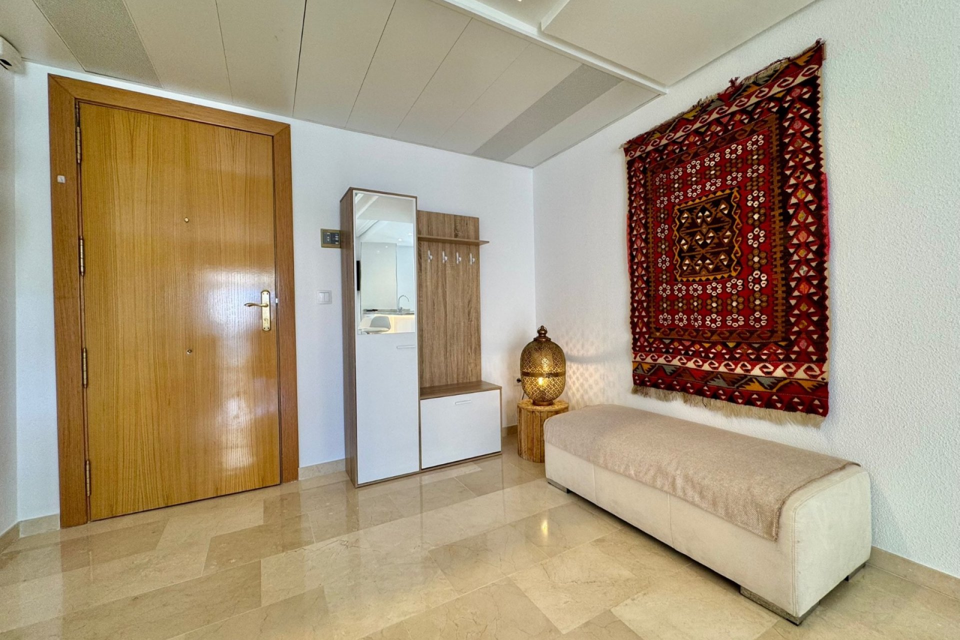 Verhuur Korte Termijn - Appartement / Flat -
Albir