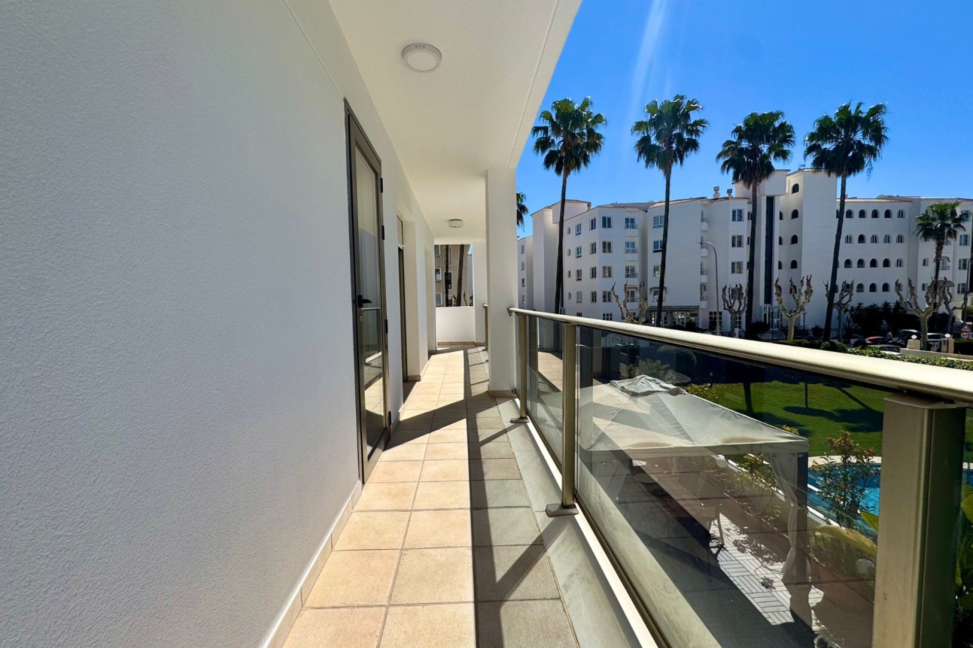 Verhuur Korte Termijn - Appartement / Flat -
Albir