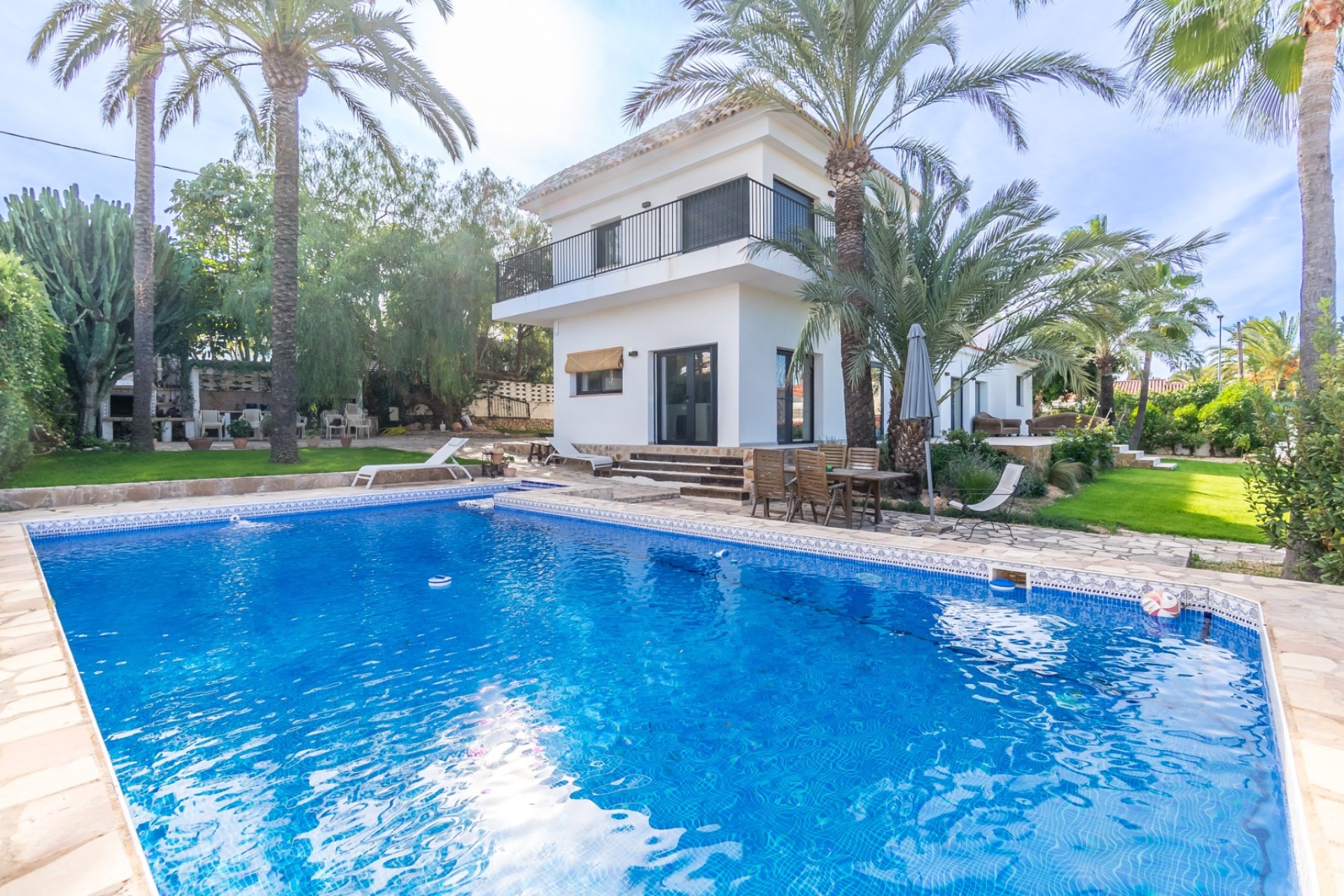 Verhuur Korte Termijn - Chalet / Villa -
Albir