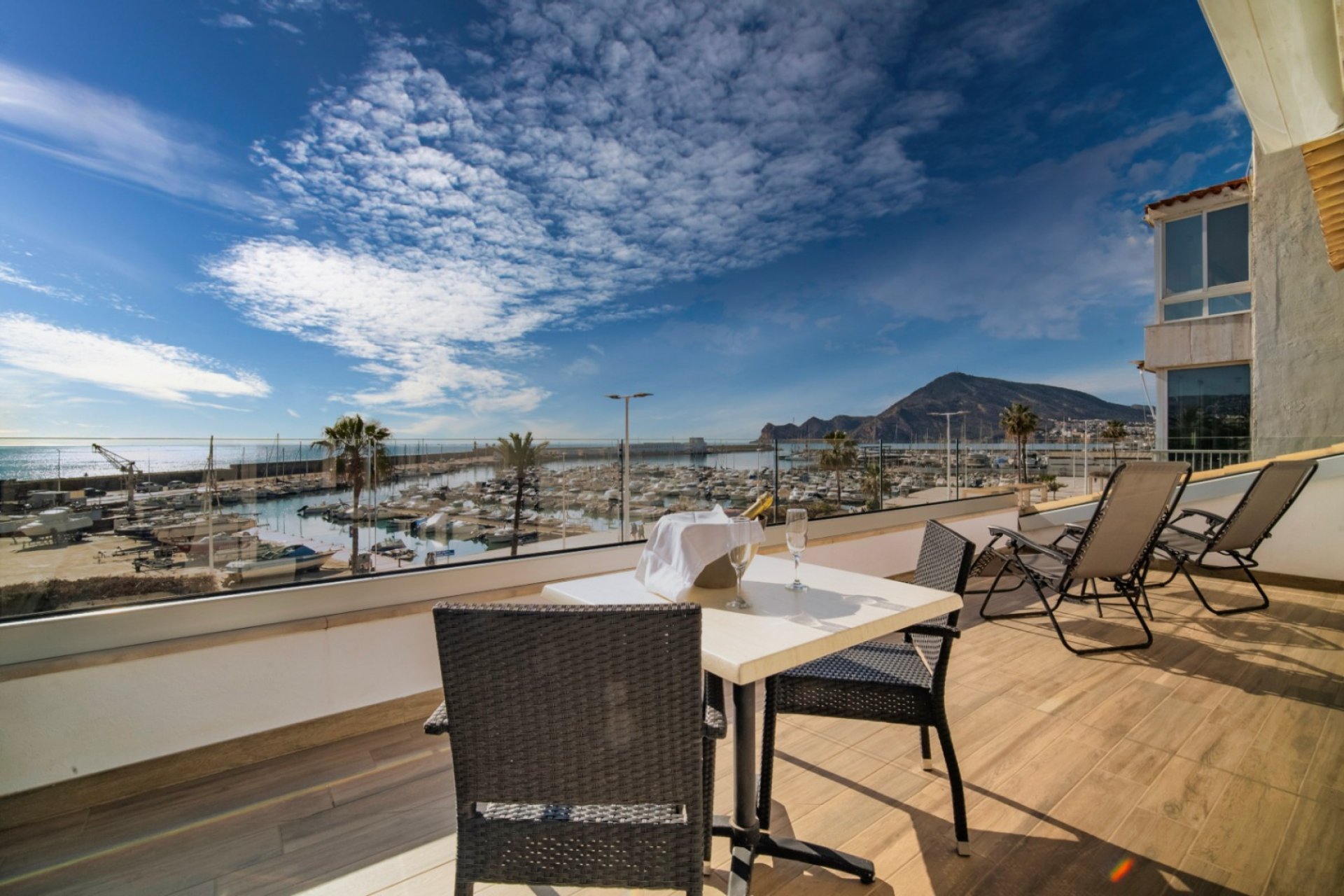 Videresalg - building -
Altea - Altea Puerto