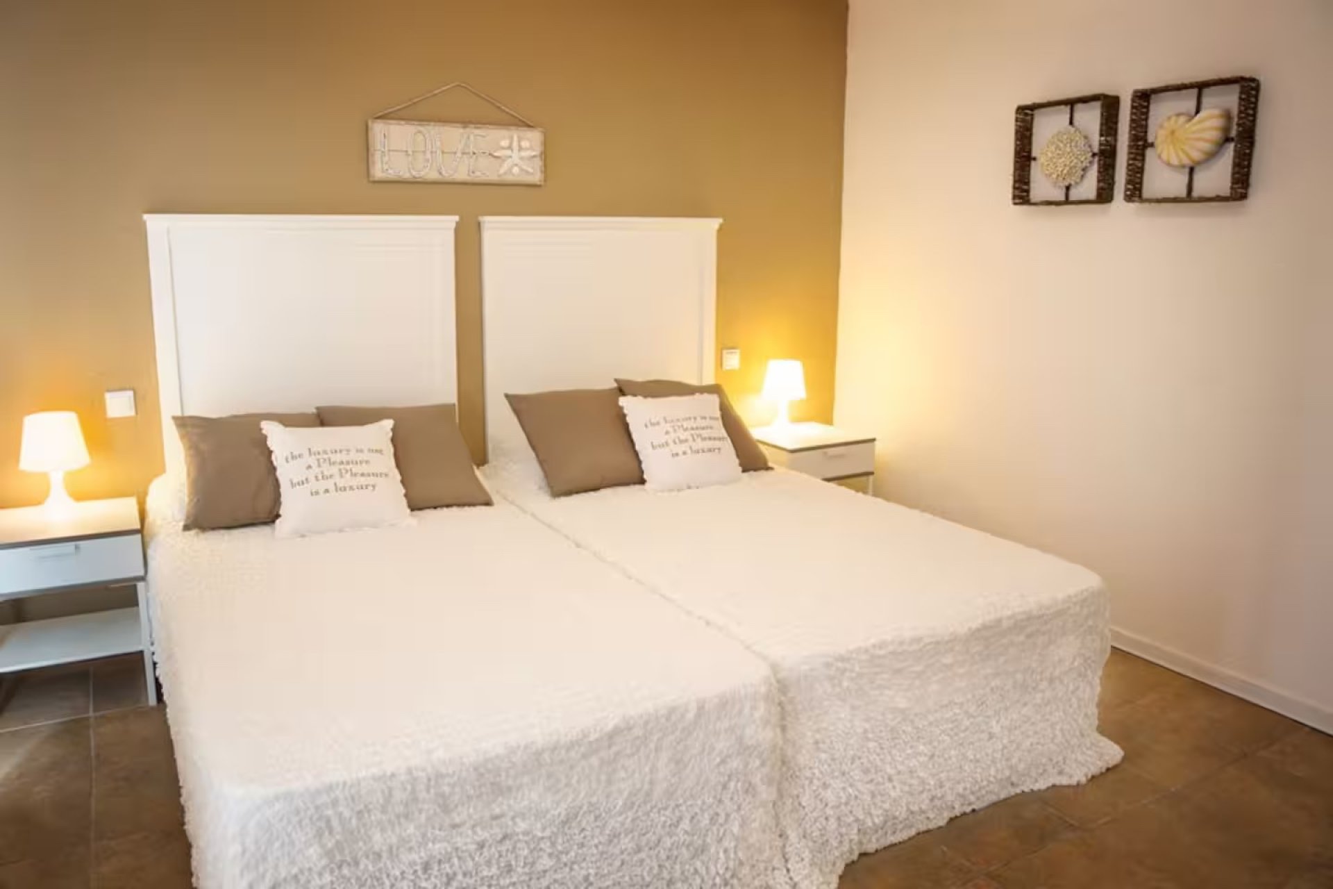 Videresalg -  Hytte / villa -
Albir