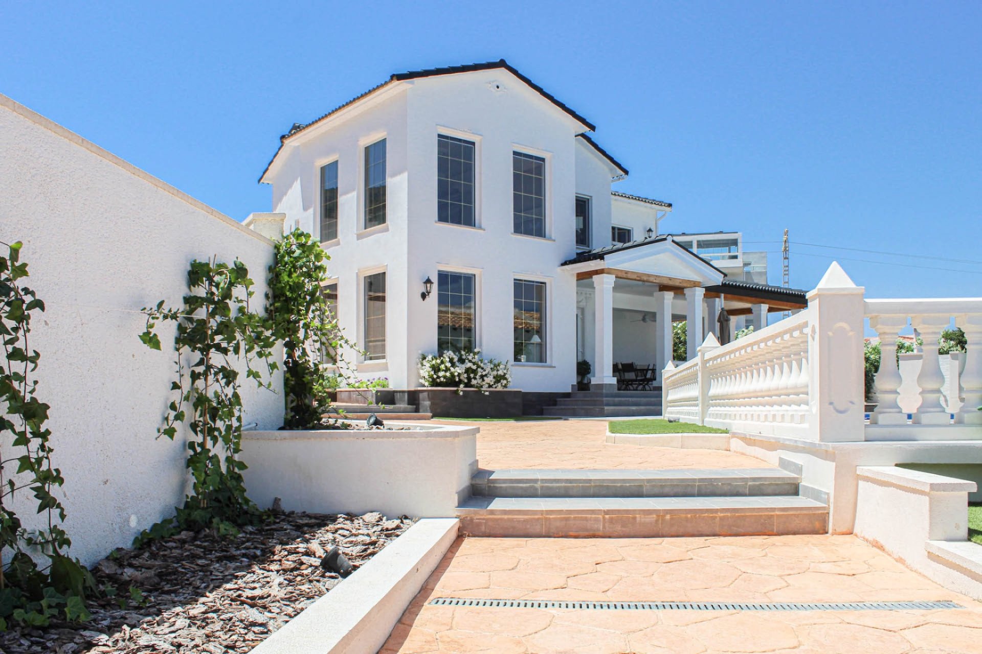 Videresalg -  Hytte / villa -
Albir
