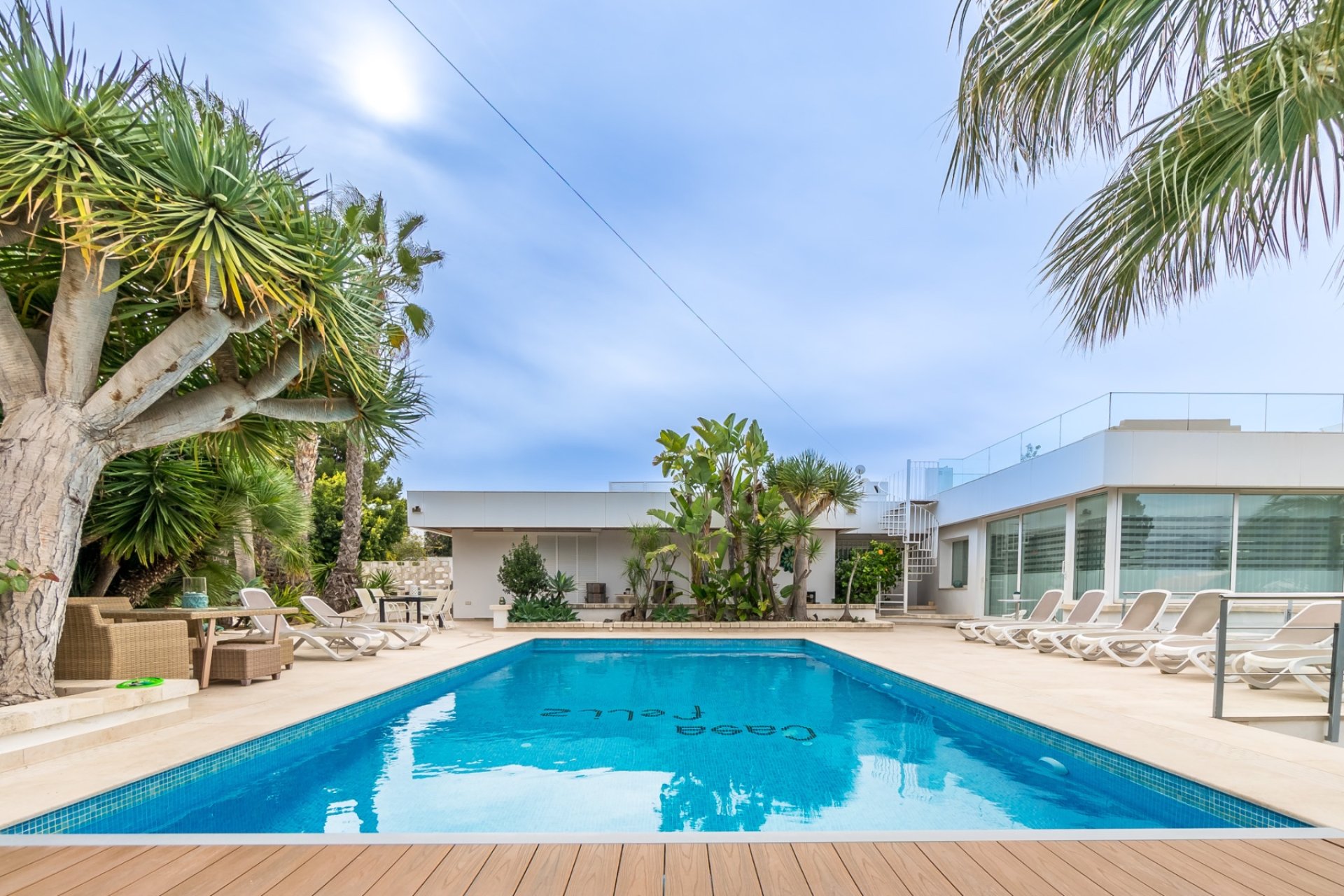 Videresalg -  Hytte / villa -
Albir