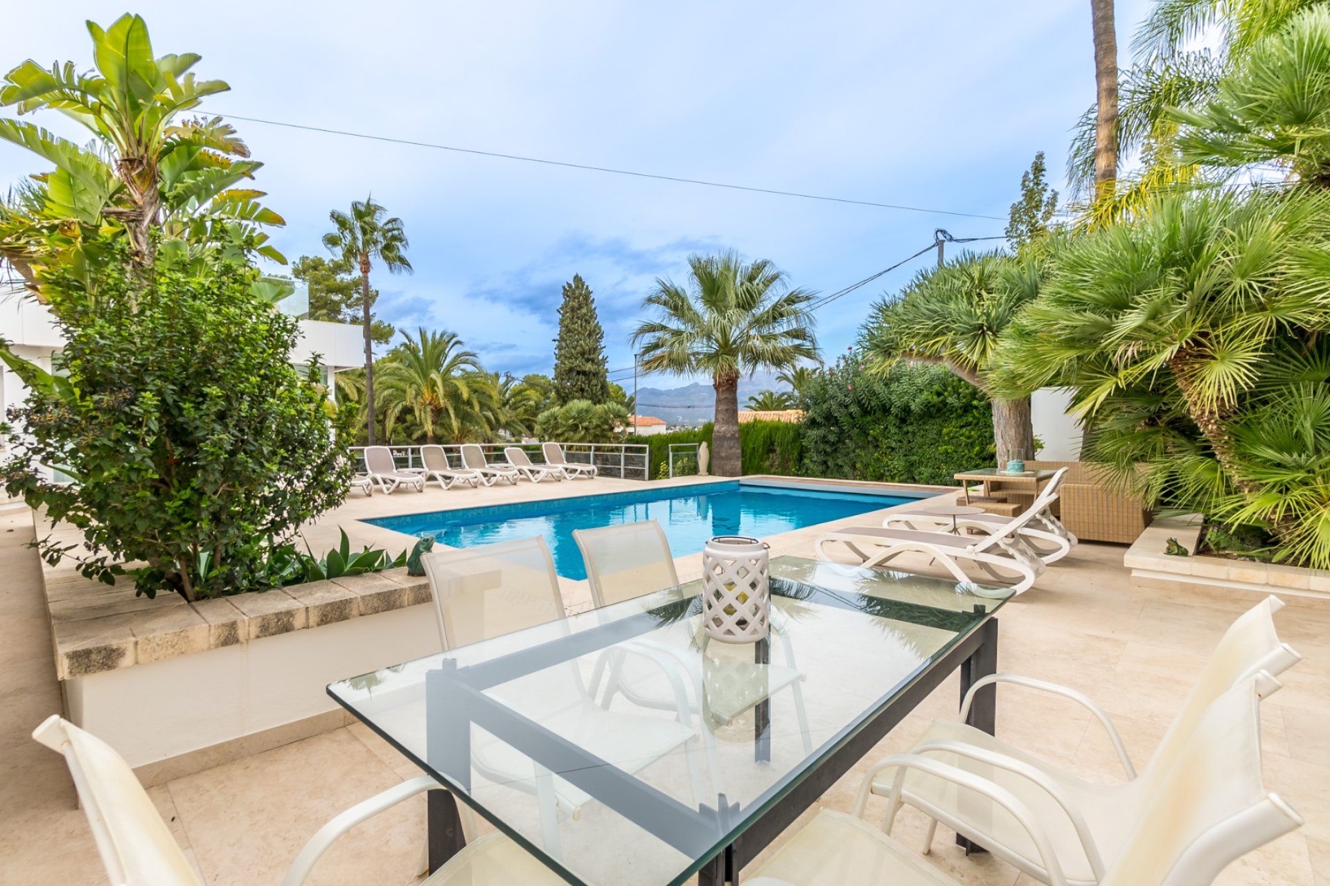 Videresalg -  Hytte / villa -
Albir