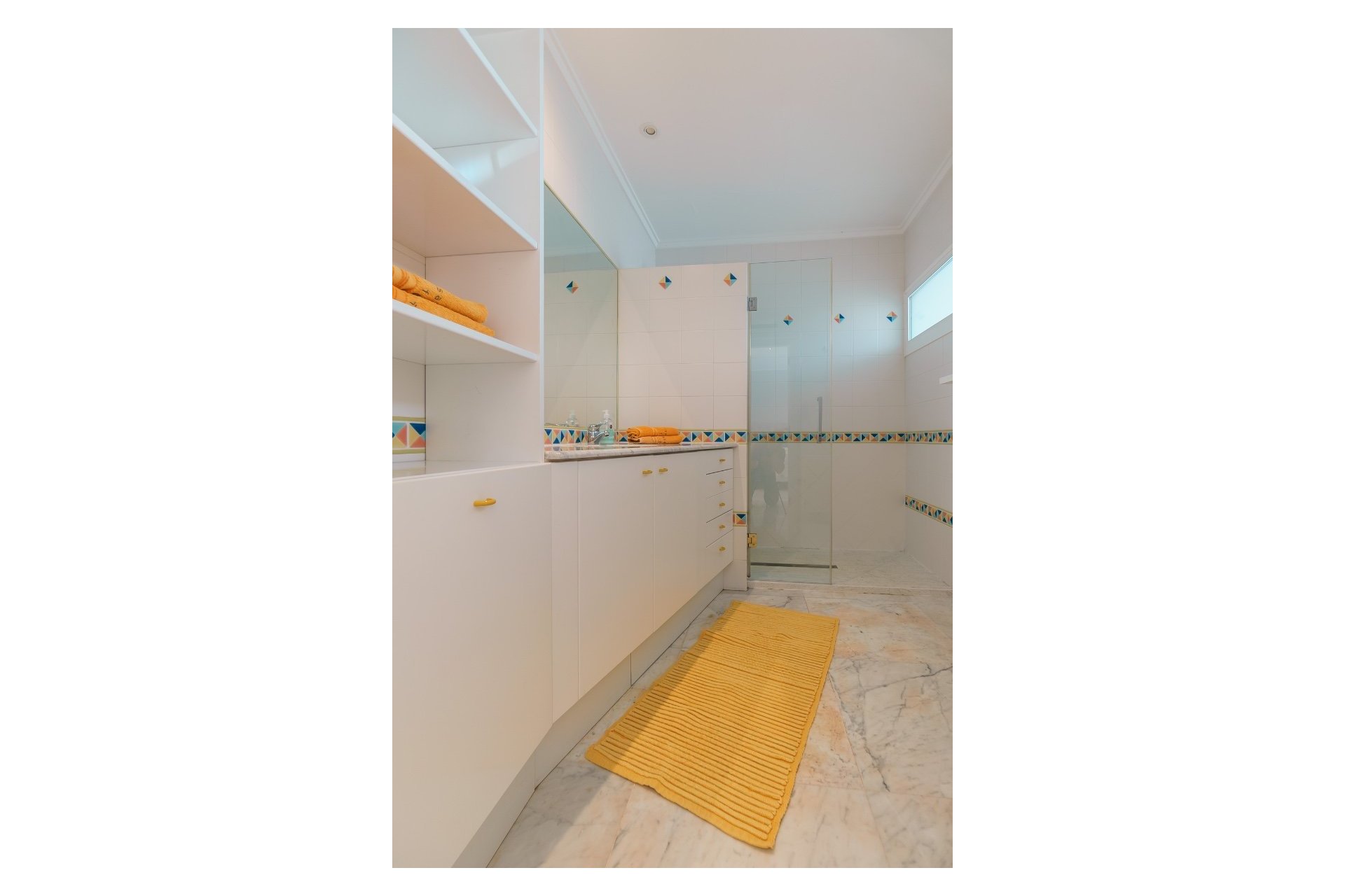 Videresalg -  Hytte / villa -
Albir