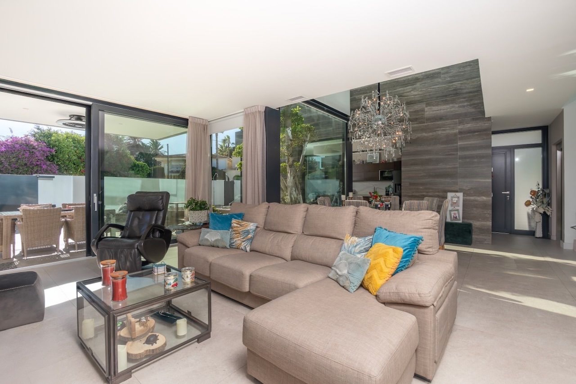 Videresalg -  Hytte / villa -
Albir