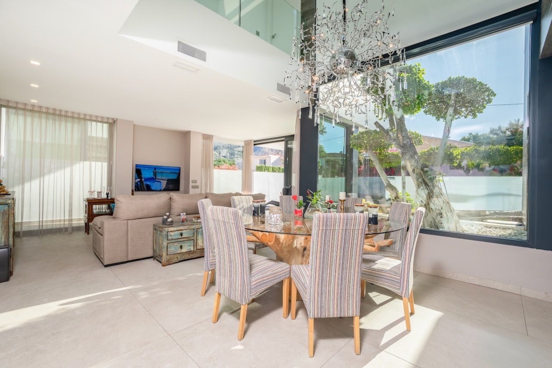 Videresalg -  Hytte / villa -
Albir