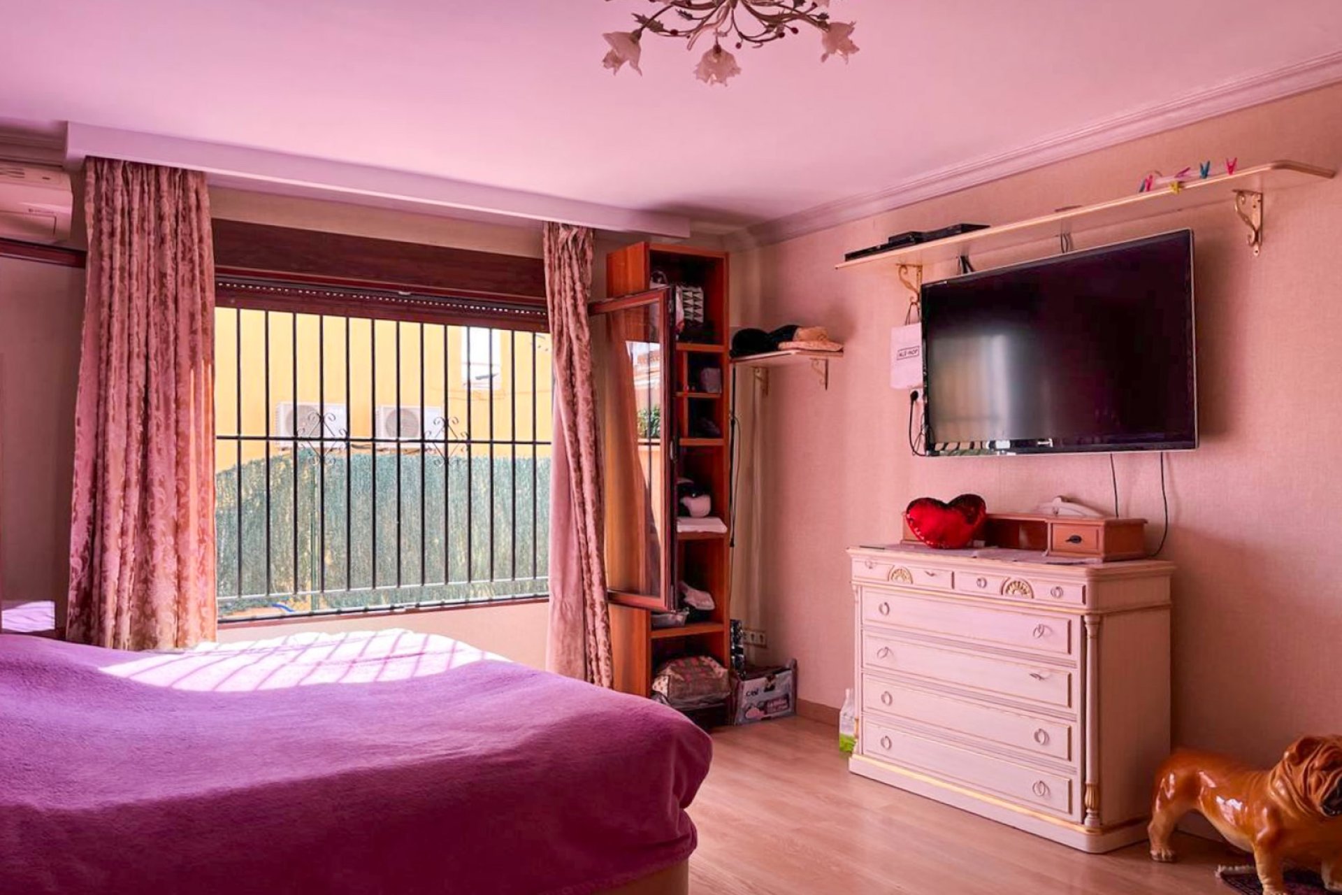 Videresalg -  Hytte / villa -
Albir