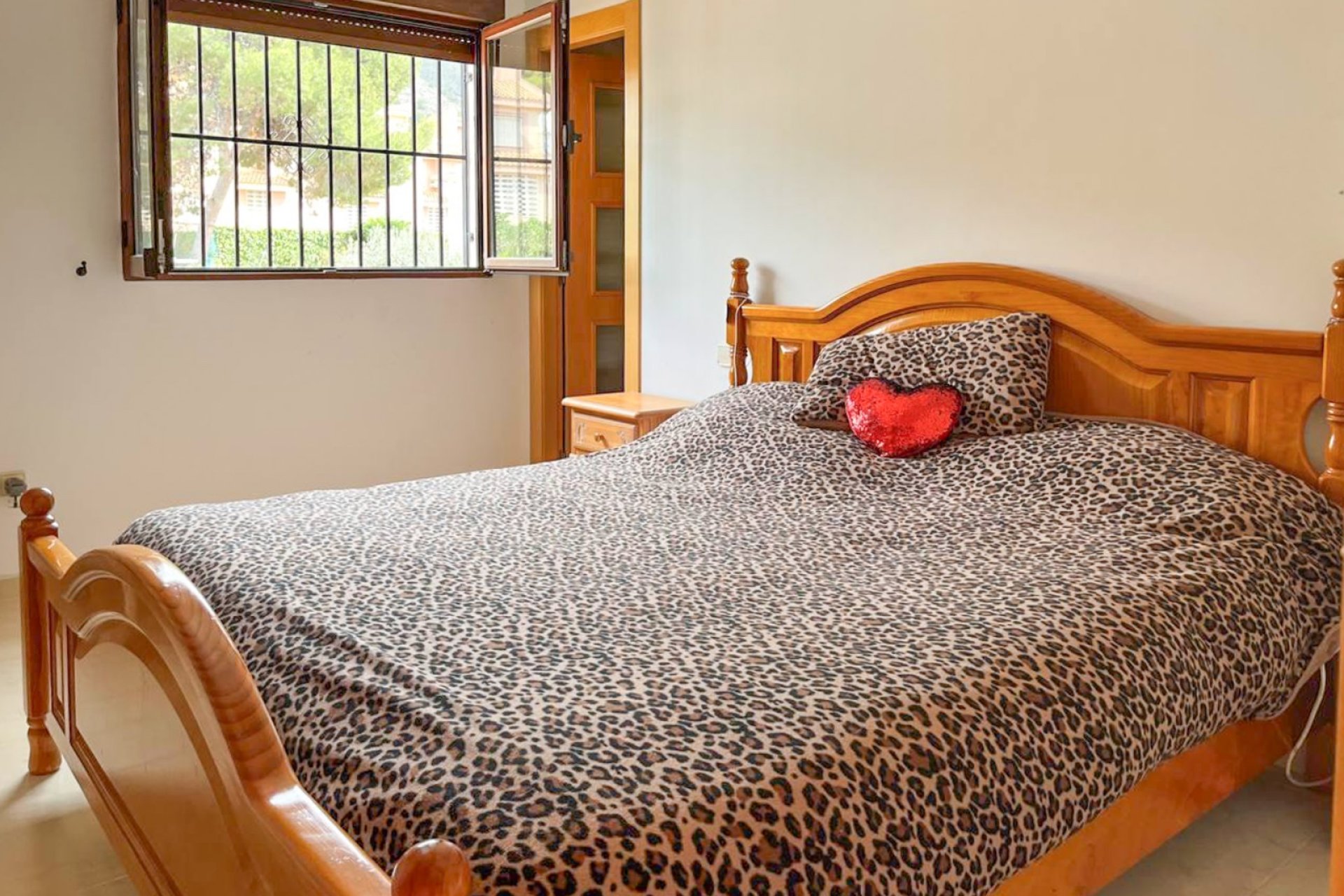 Videresalg -  Hytte / villa -
Albir
