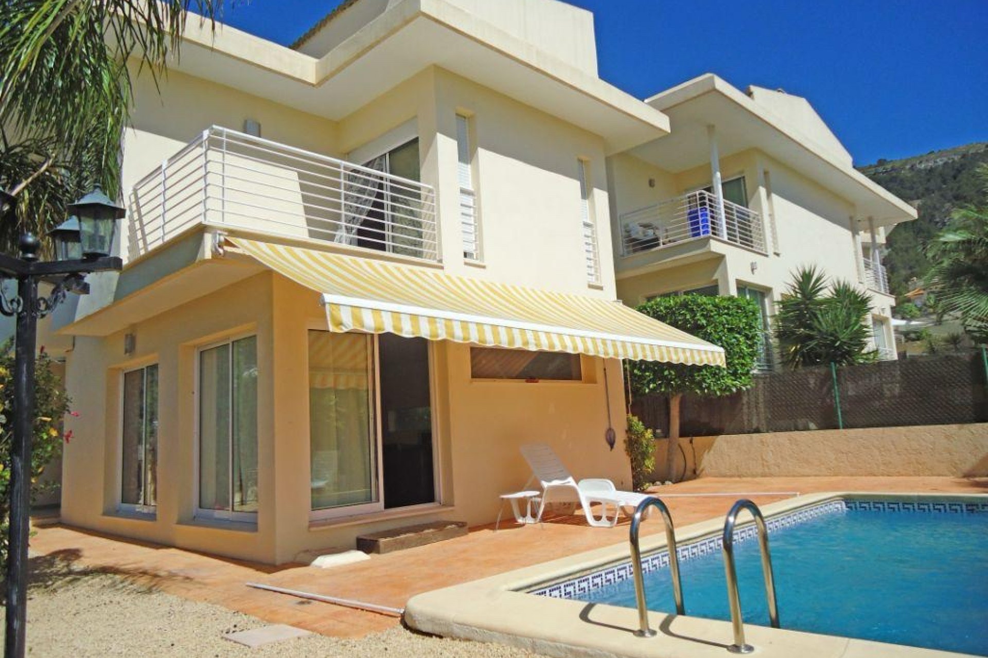 Videresalg -  Hytte / villa -
Albir