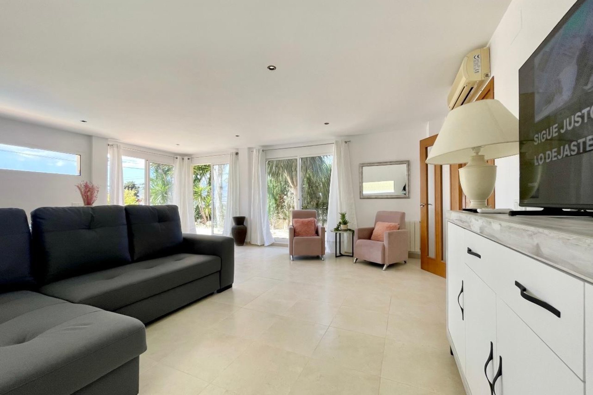 Videresalg -  Hytte / villa -
Albir