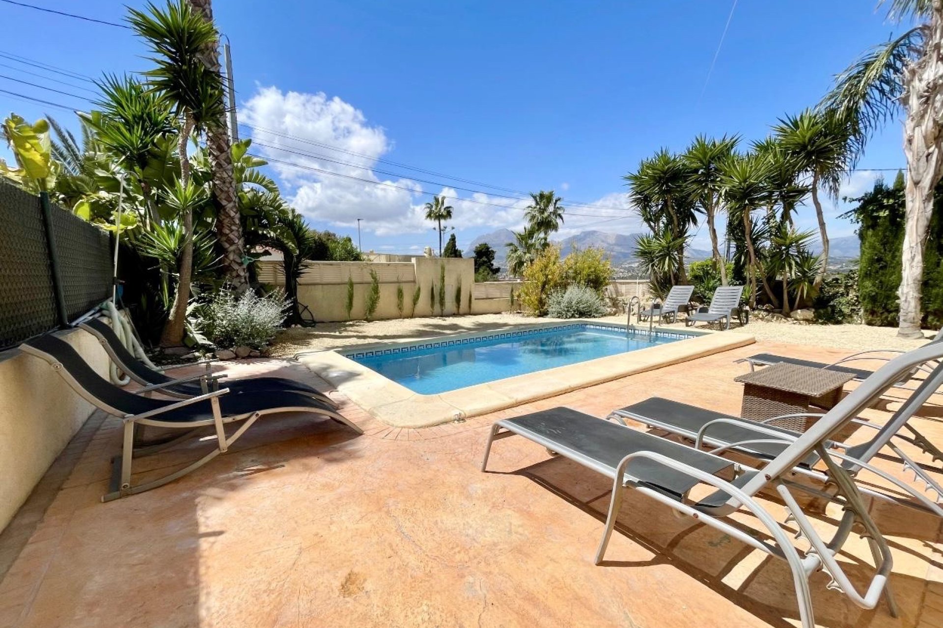 Videresalg -  Hytte / villa -
Albir