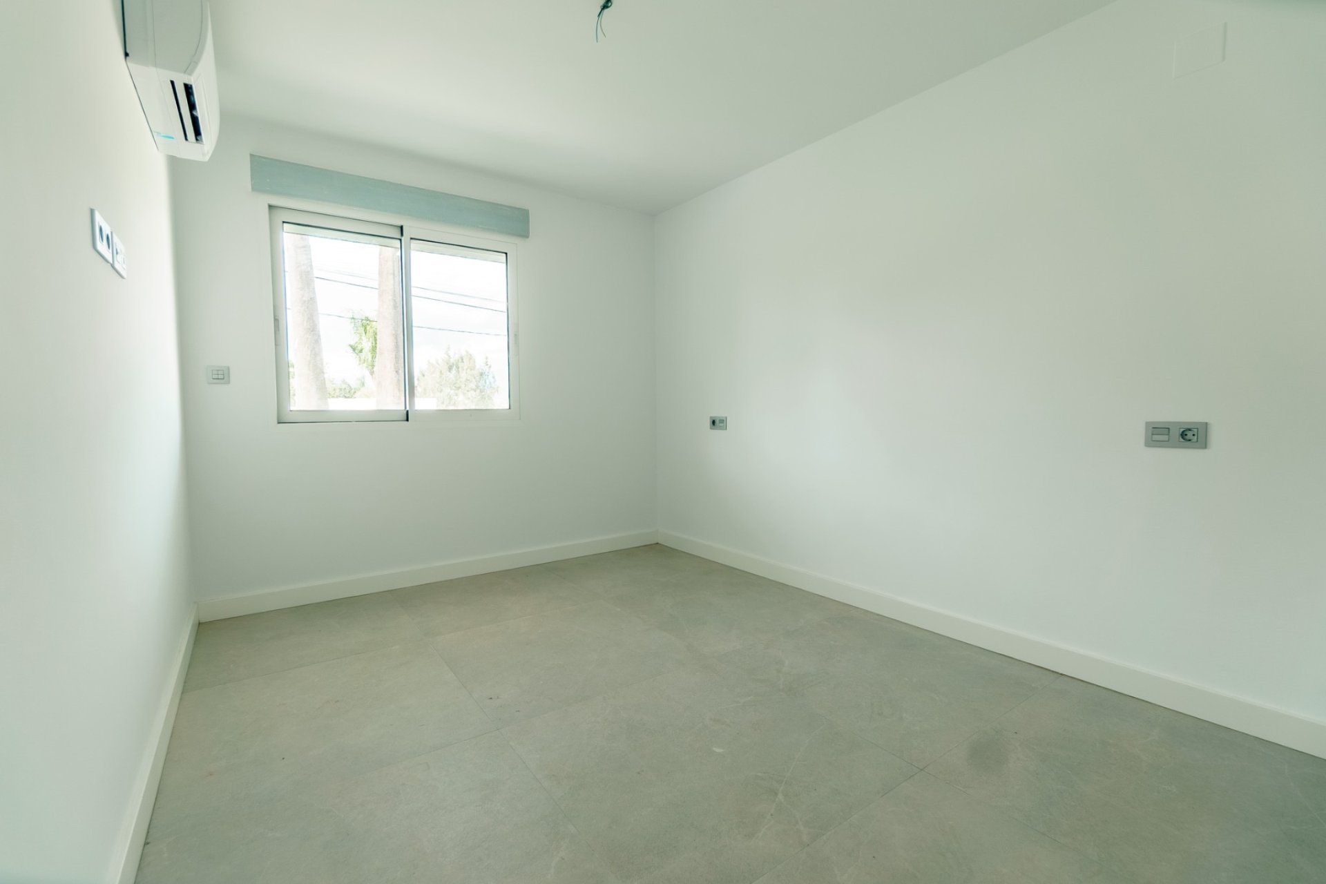 Videresalg -  Hytte / villa -
Albir