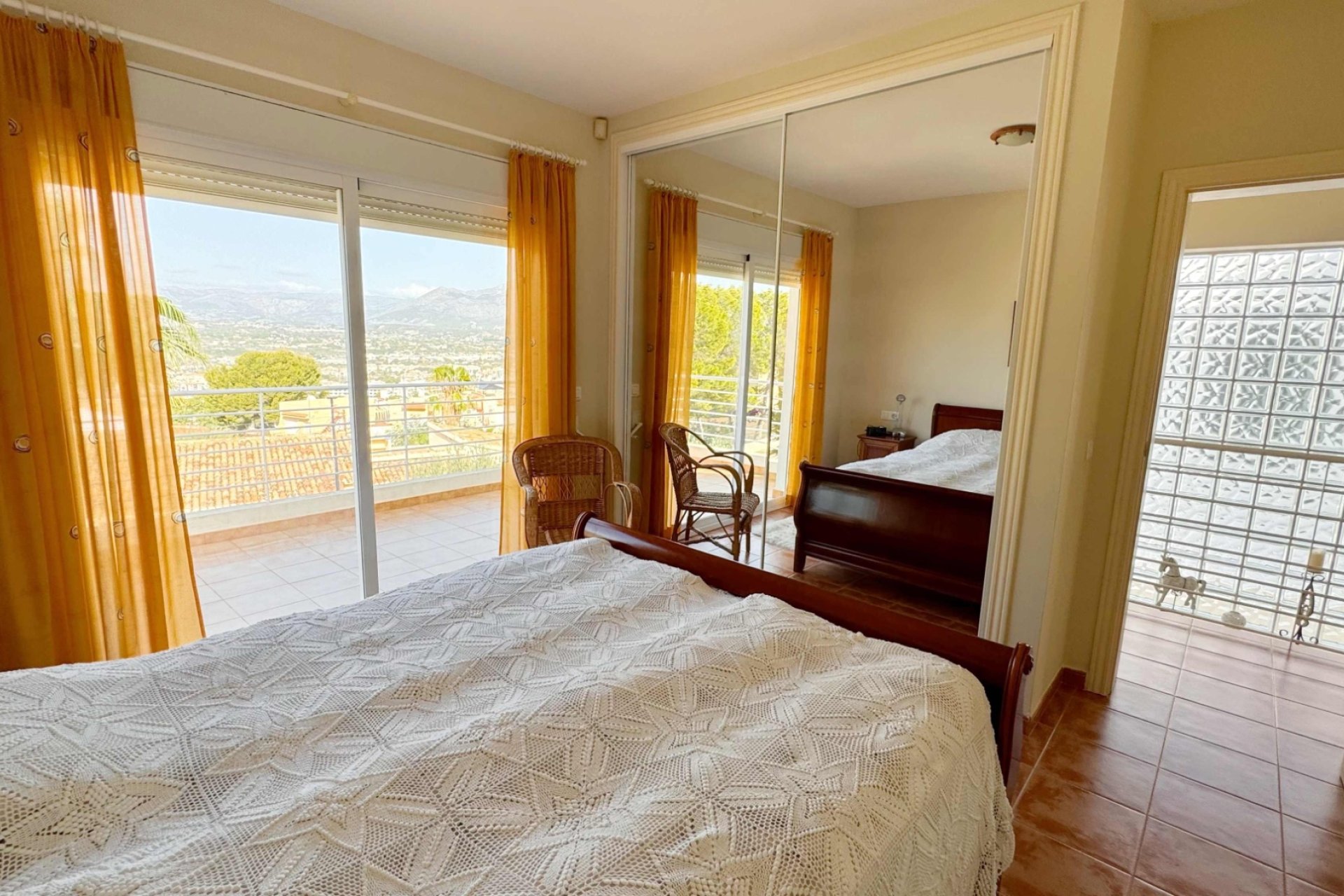 Videresalg -  Hytte / villa -
Albir