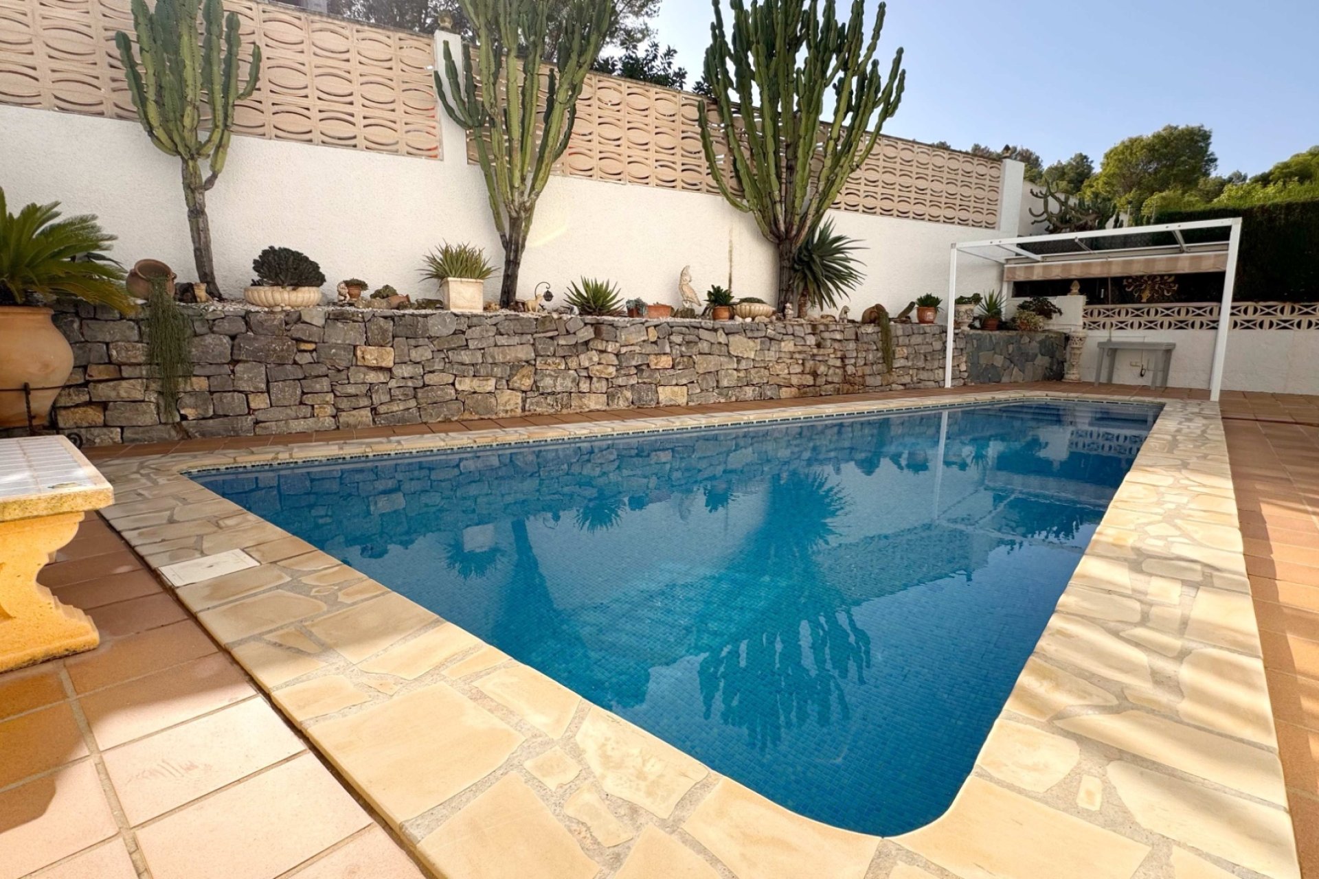 Videresalg -  Hytte / villa -
Albir