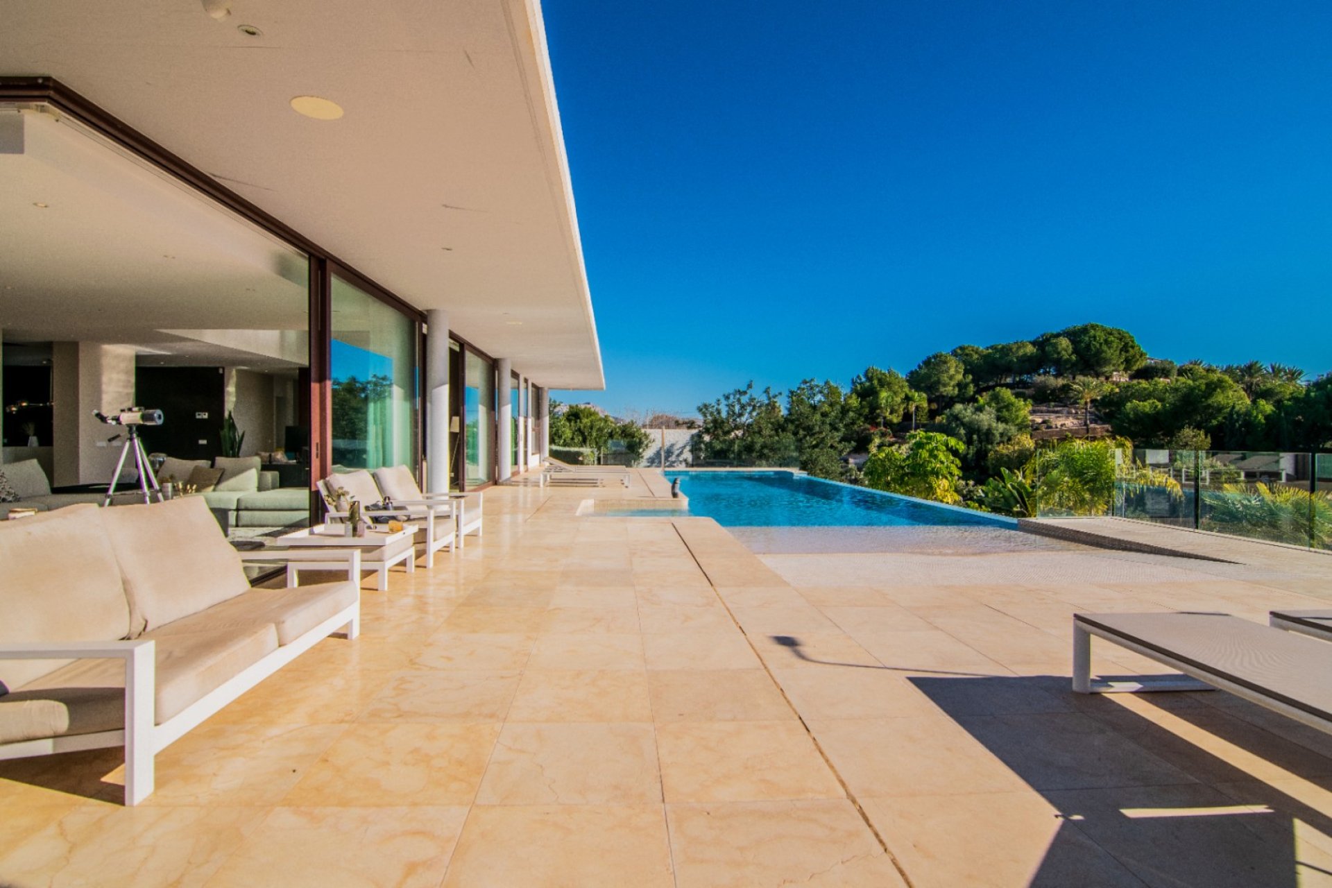 Videresalg -  Hytte / villa -
Altea