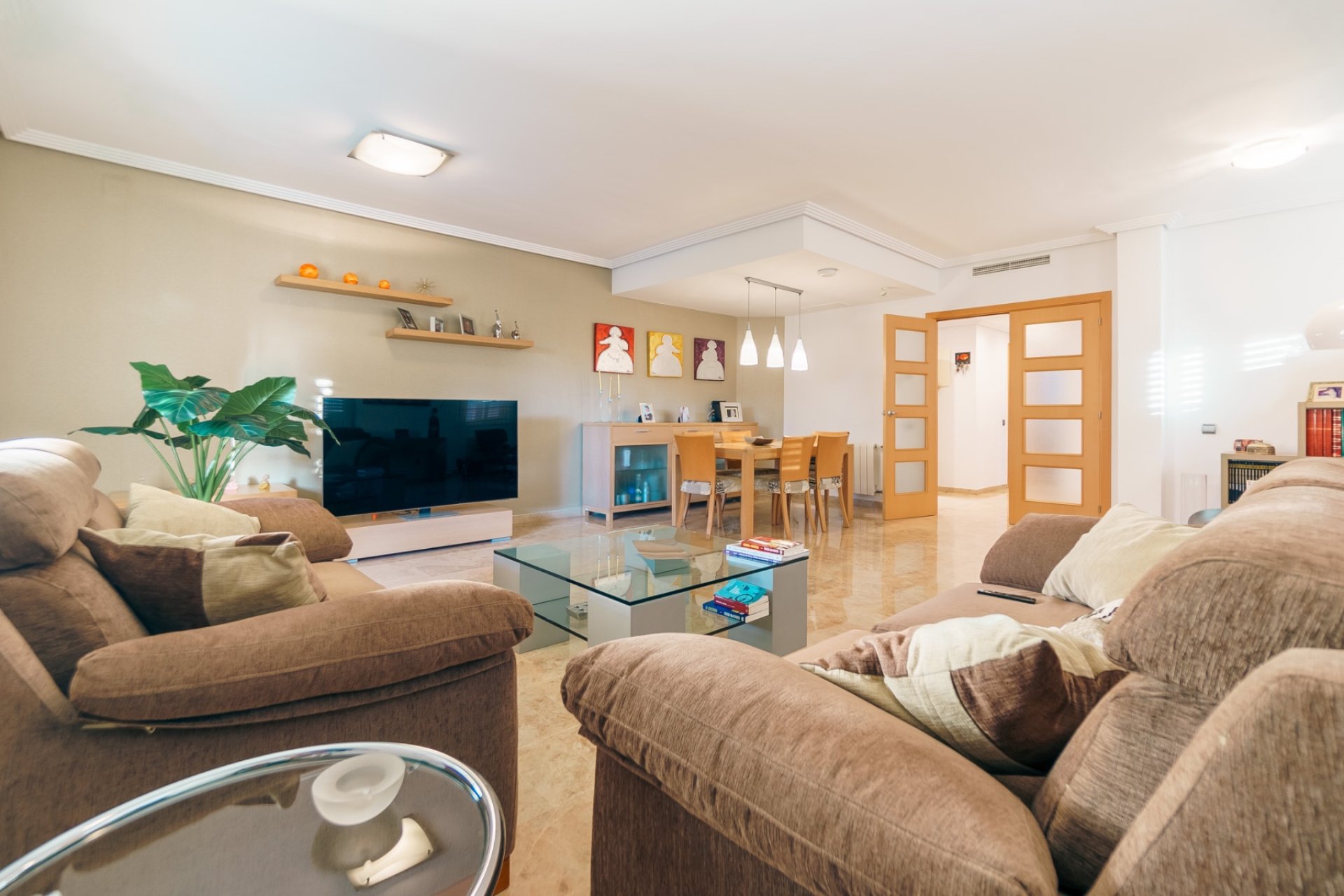 Videresalg -  Hytte / villa -
Benidorm