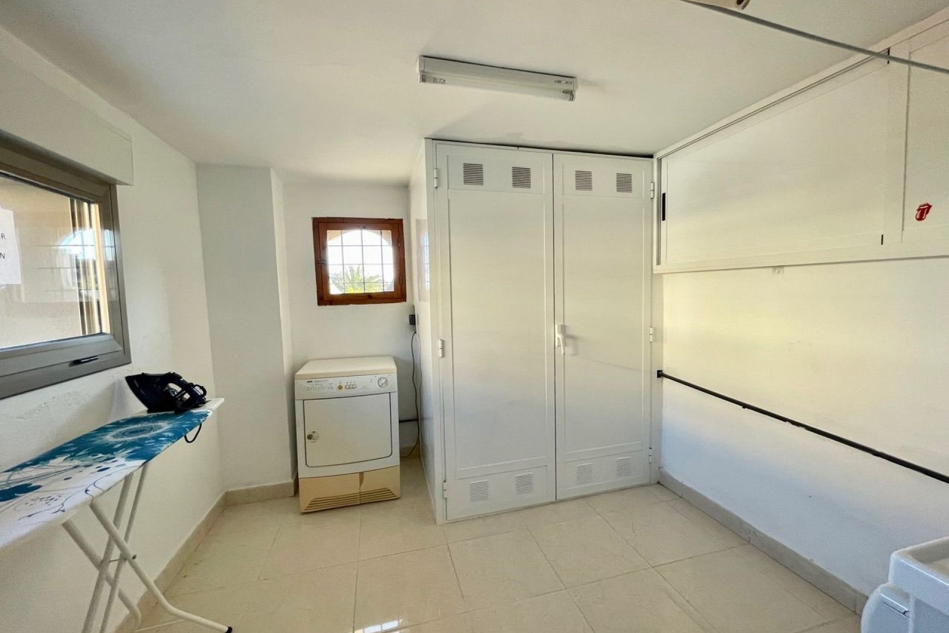 Videresalg -  Hytte / villa -
El Campello