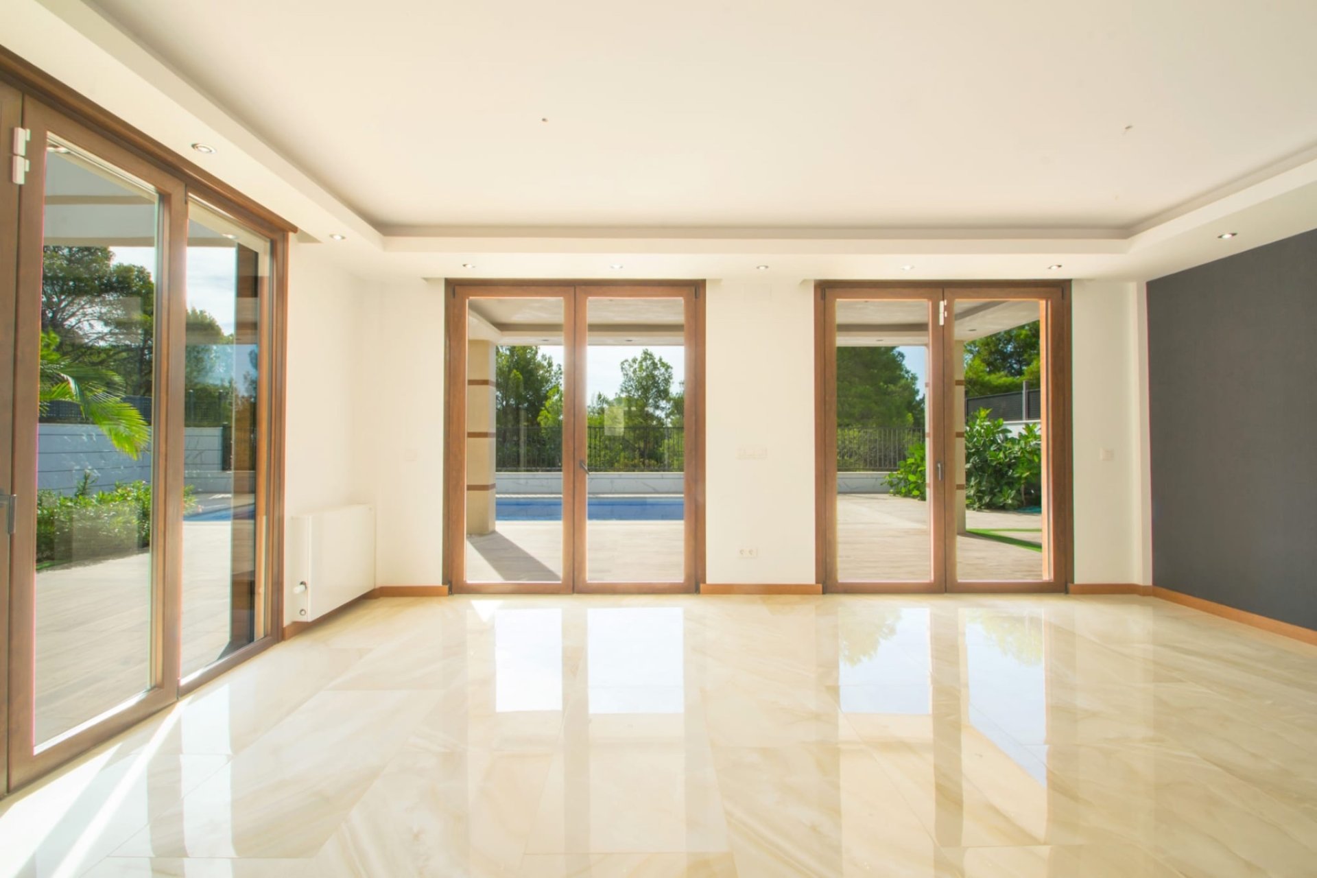 Videresalg -  Hytte / villa -
Finestrat