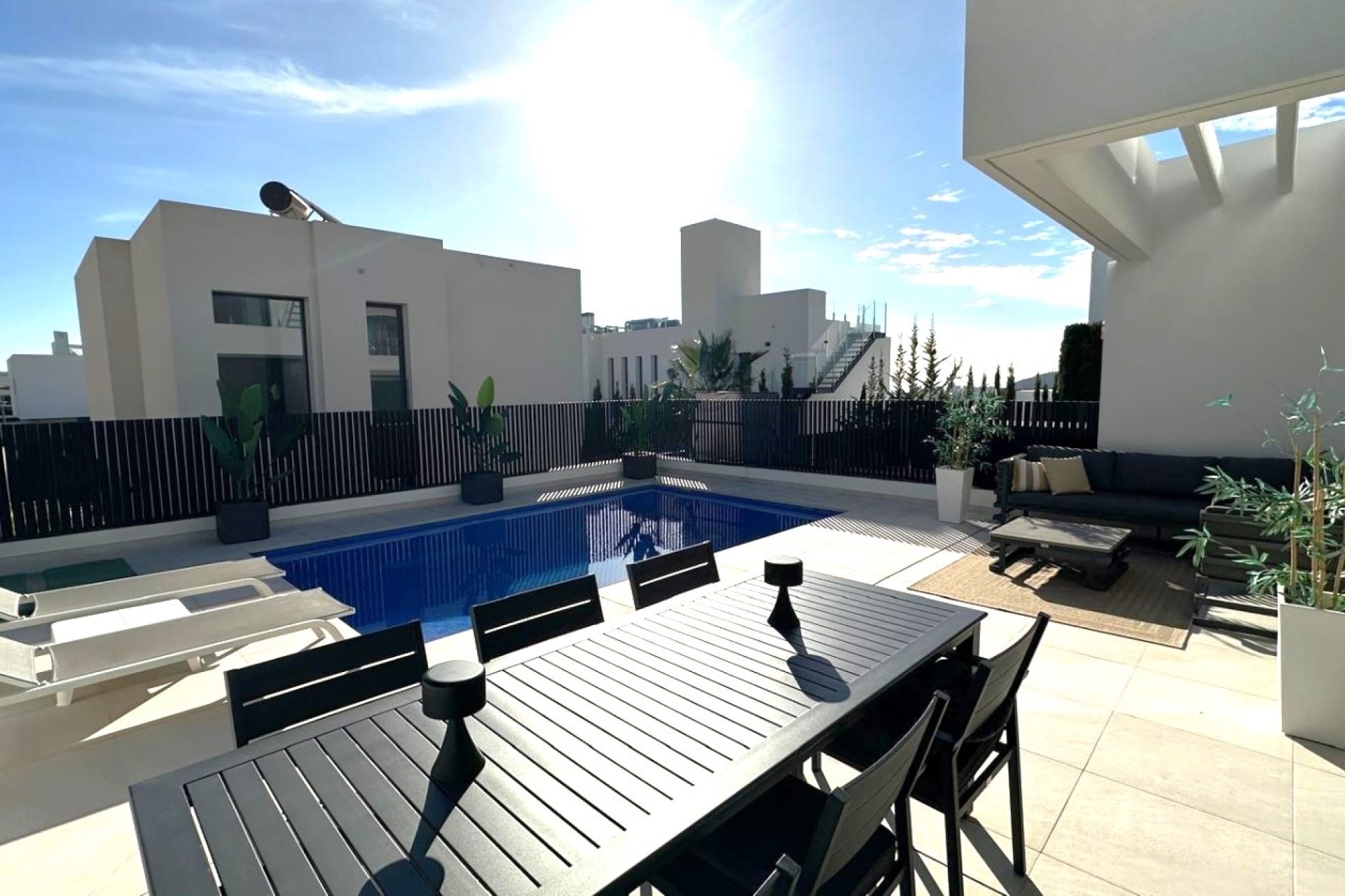 Videresalg -  Hytte / villa -
Finestrat