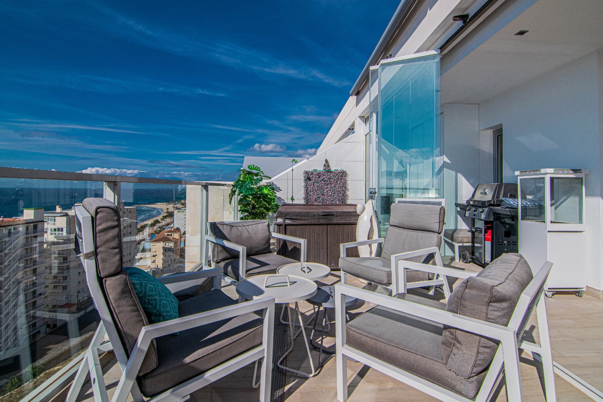 Videresalg - Toppleilighet -
Villajoyosa