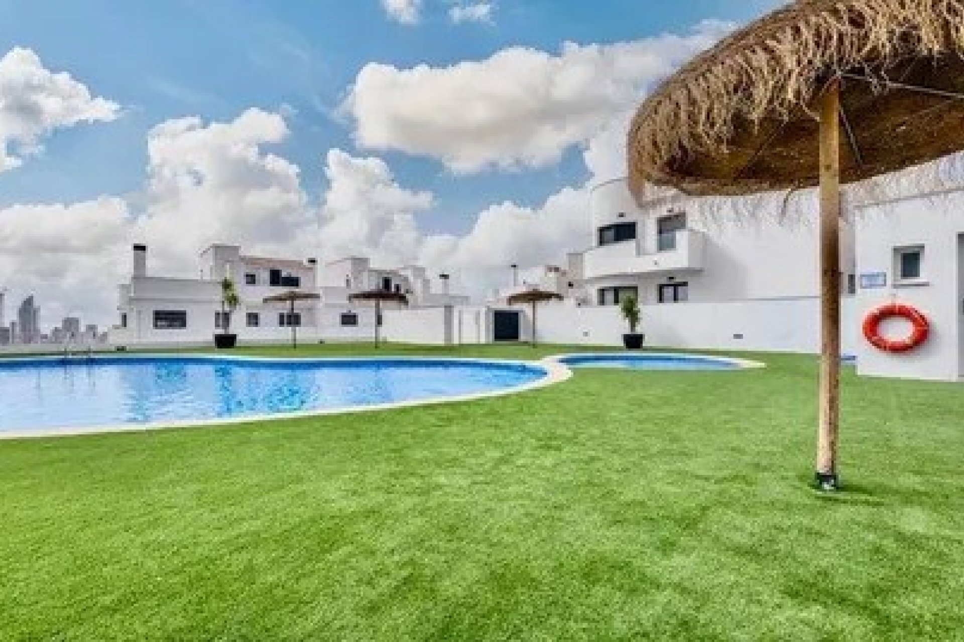 Videresalg - Townhouse / Semi -
Finestrat - Urbanización