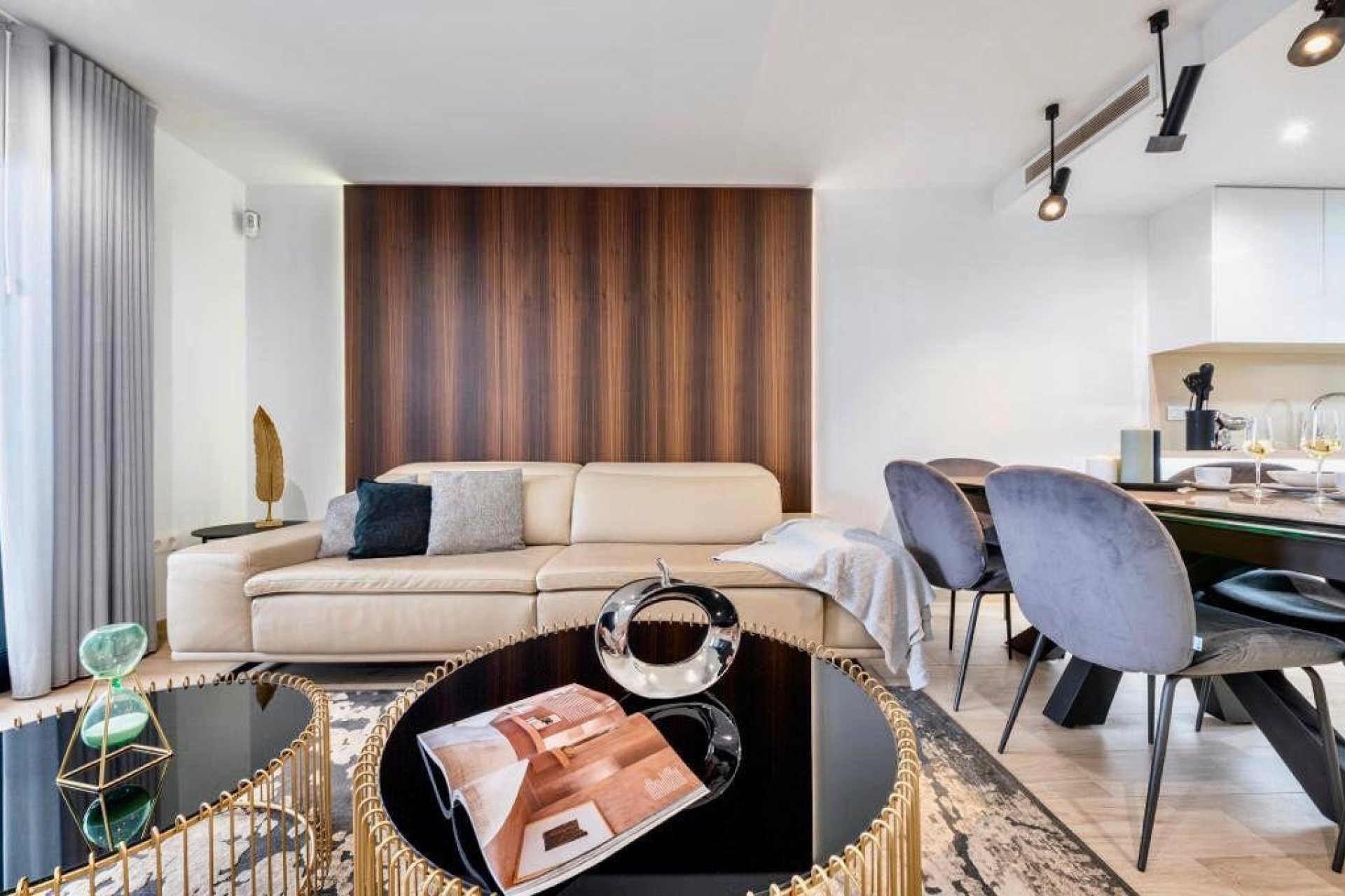 Videresalg - Townhouse / Semi -
Finestrat - Urbanización