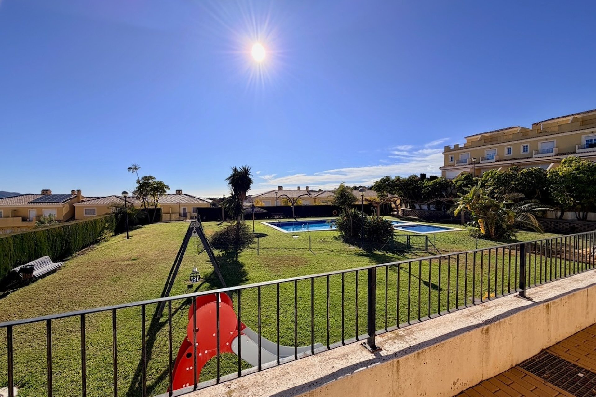 Videresalg - Townhouse / Semi -
La Nucía - Urbanisations