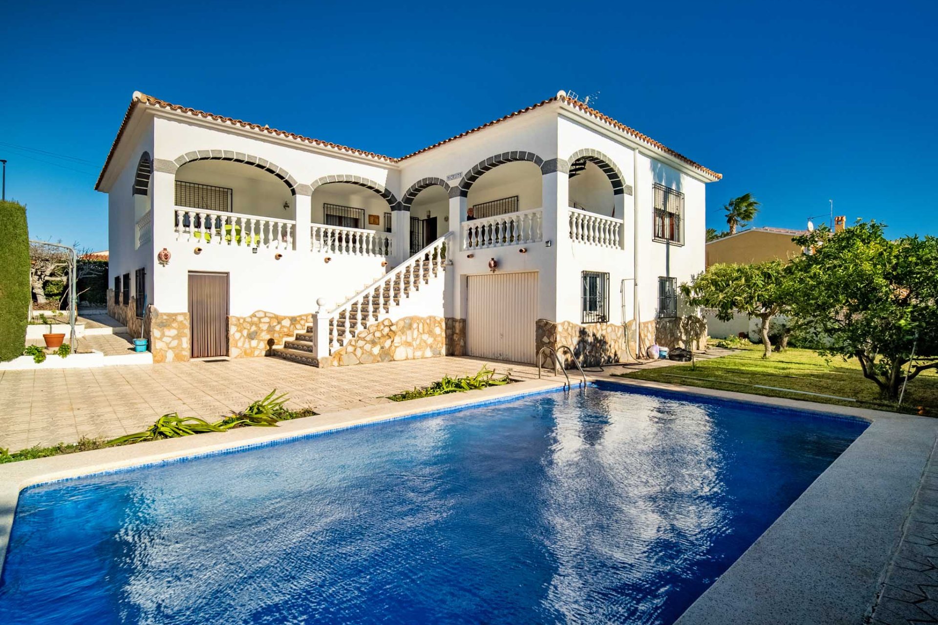 Videresalg - Villa -
Alfaz del Pi - Arabi