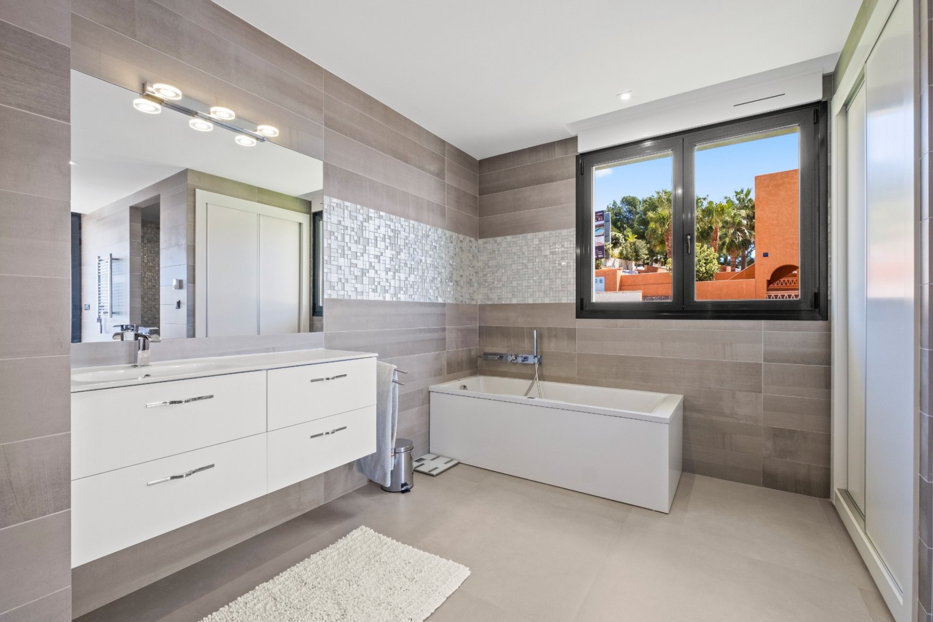 Videresalg - Villa -
Altea