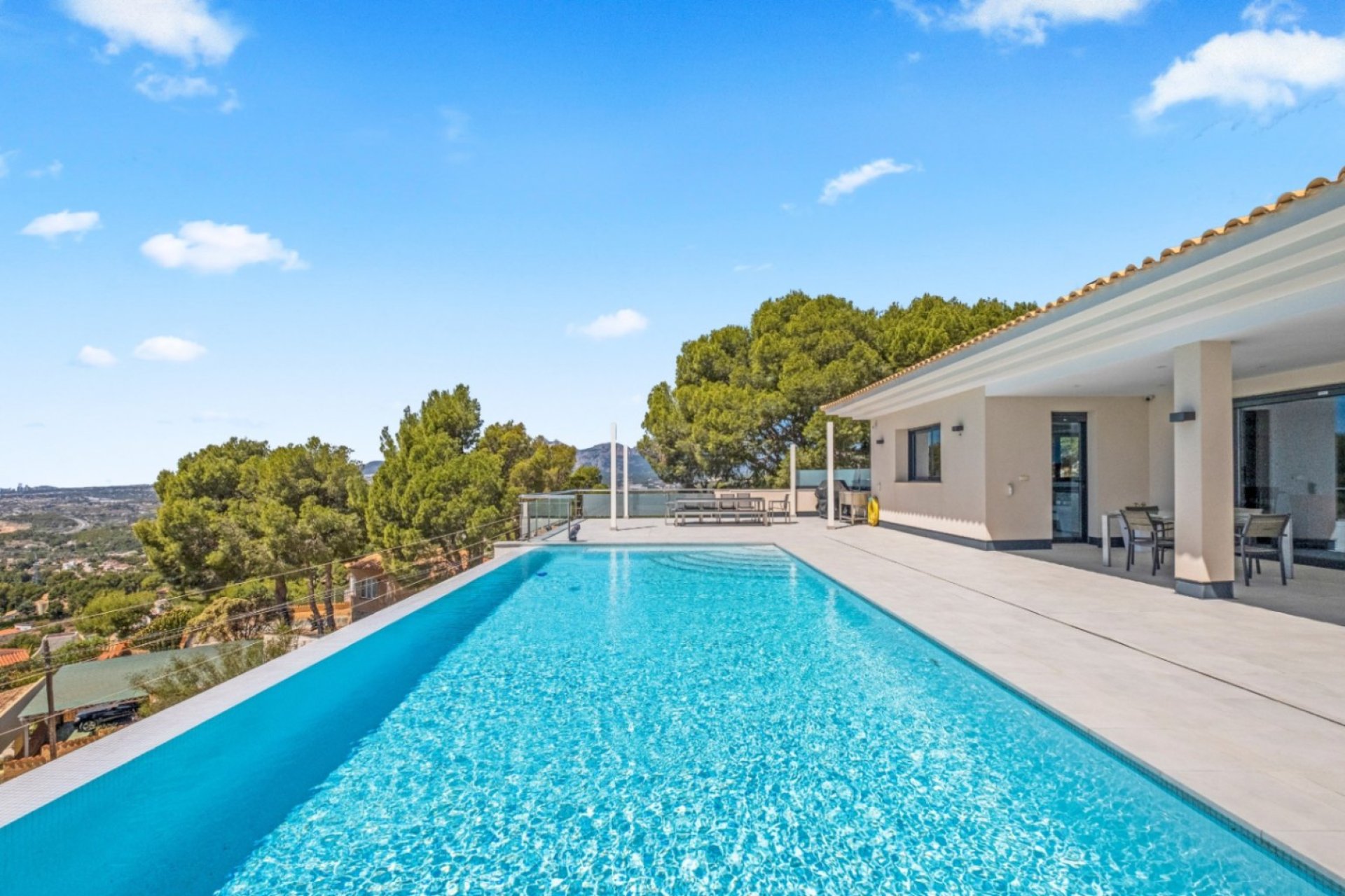 Videresalg - Villa -
Altea