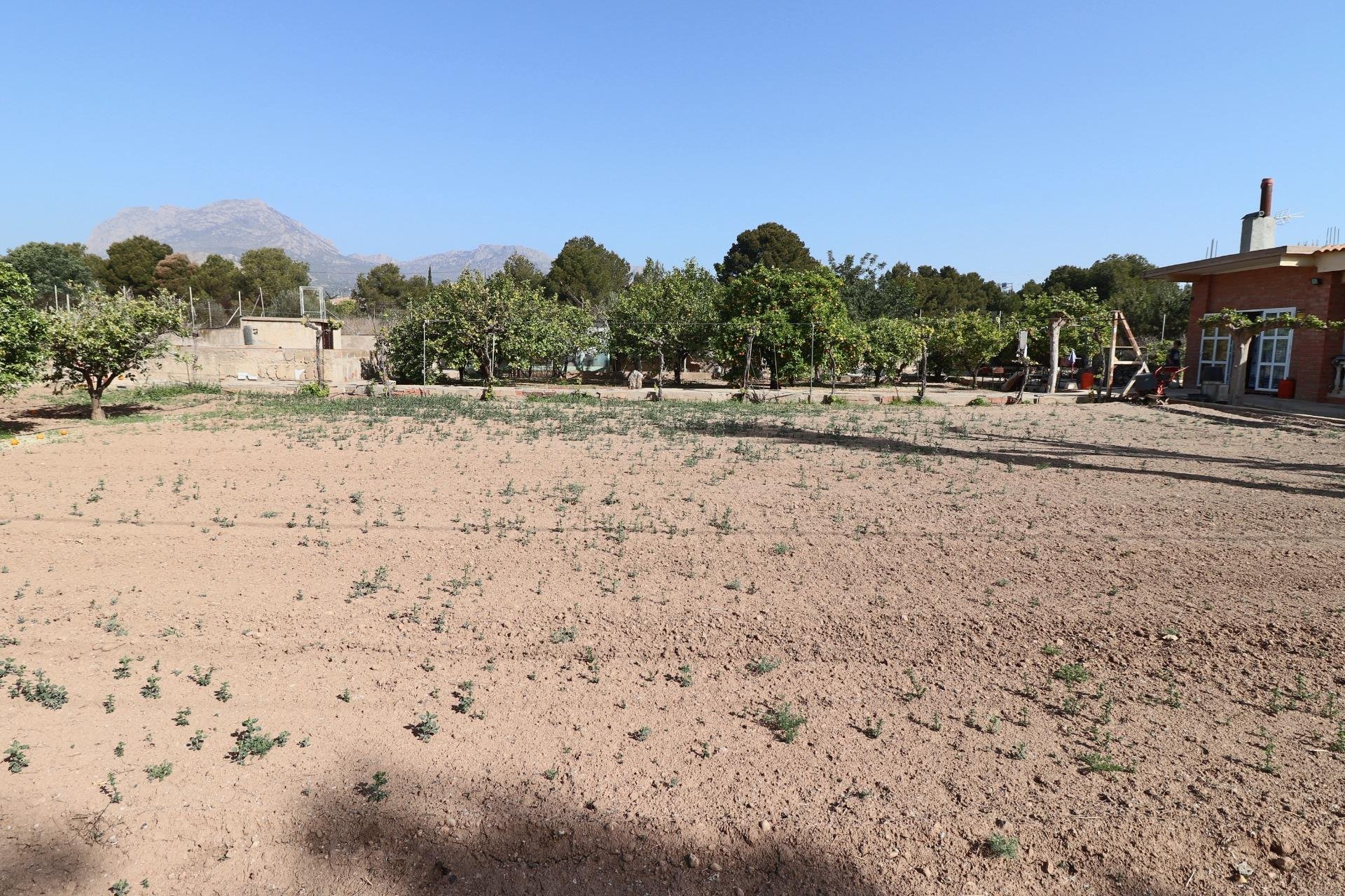 Videresalg - Villa -
Benidorm - Juzgados