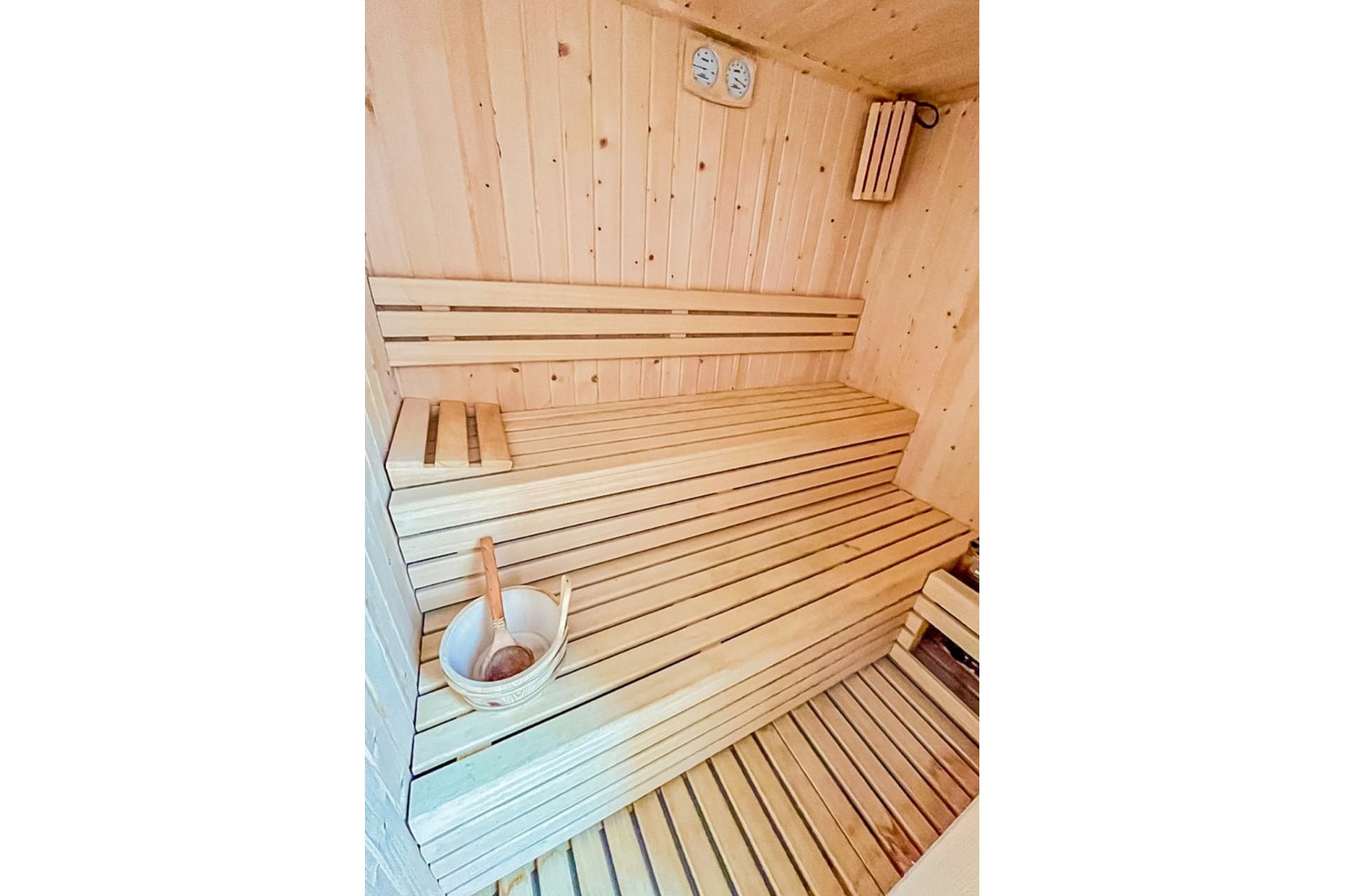 Videresalg - Villa -
La Nucía - Montebello - Nou Espai