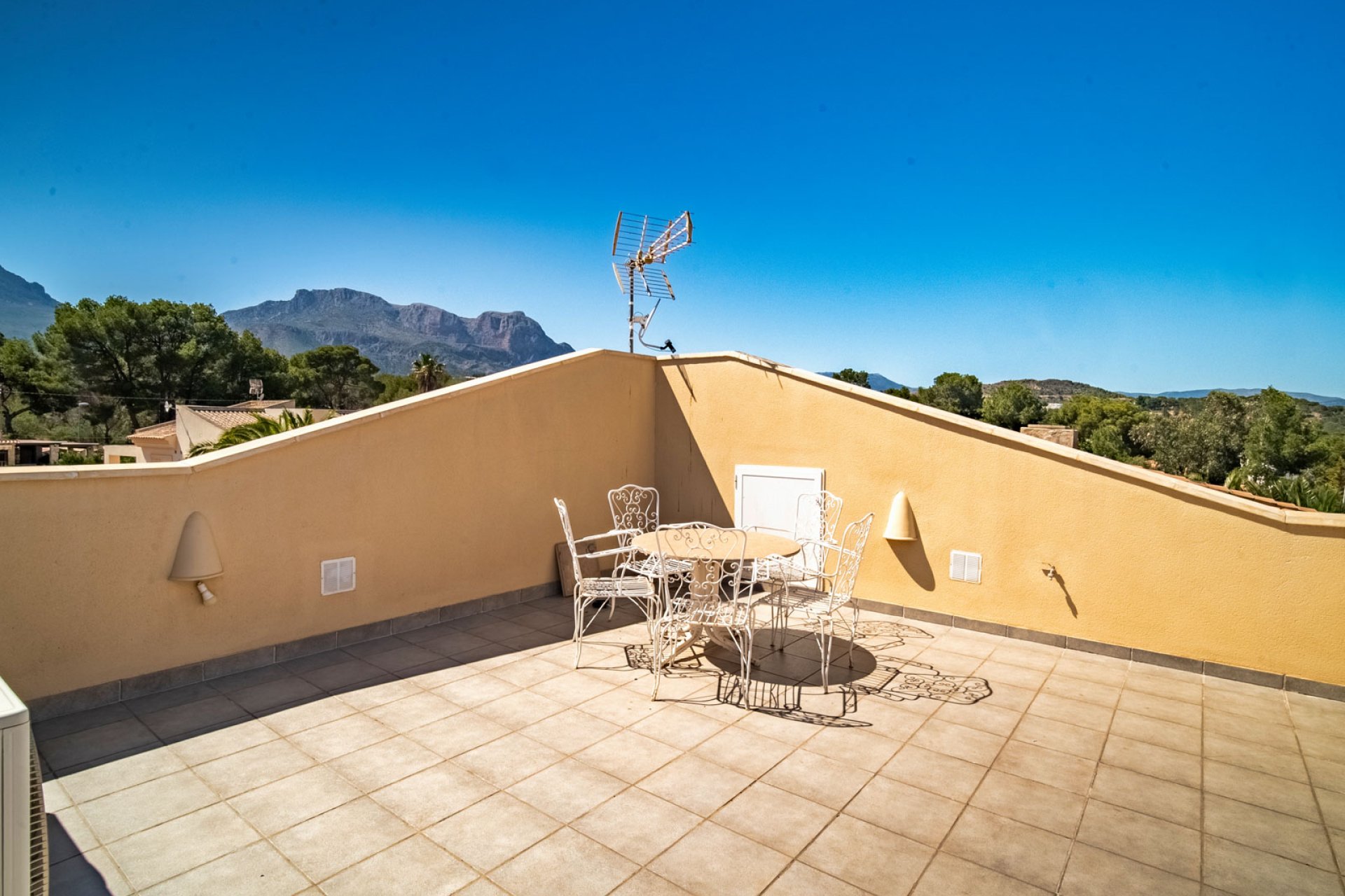Videresalg - Villa -
La Nucía - San Rafael