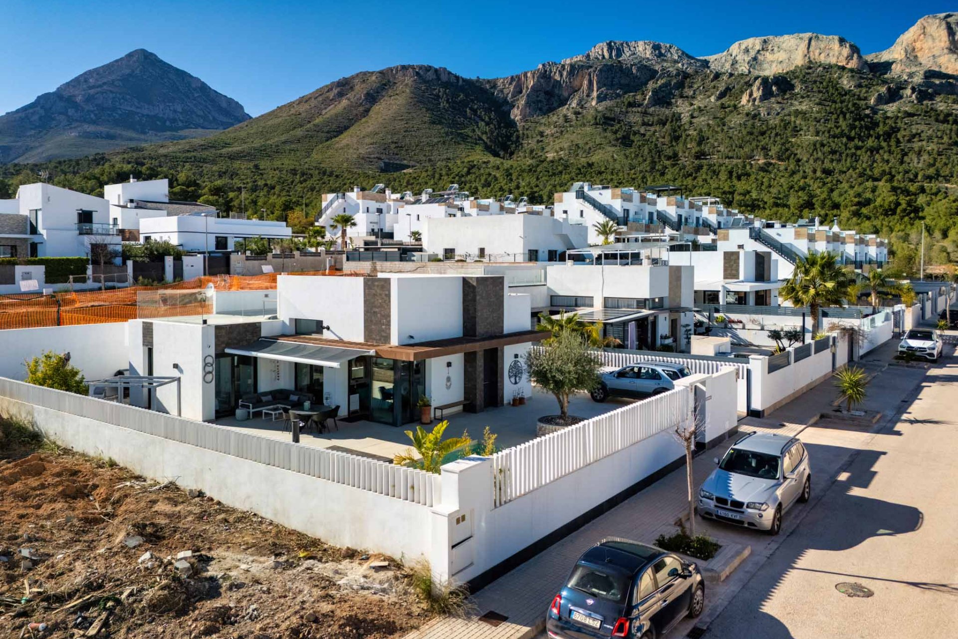 Videresalg - Villa -
Polop - La Alberca