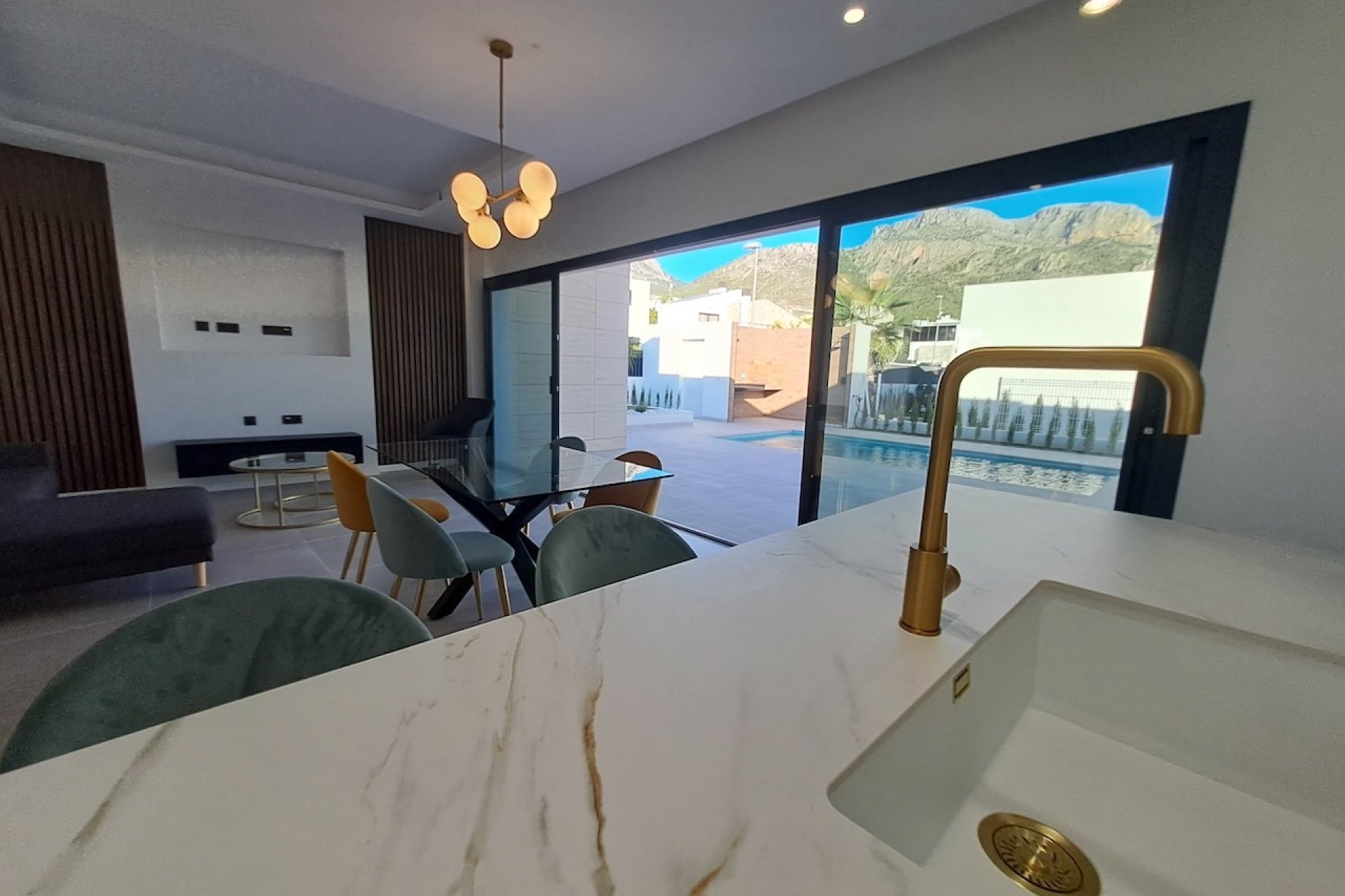 Videresalg - Villa -
Polop - Urbanizaciones