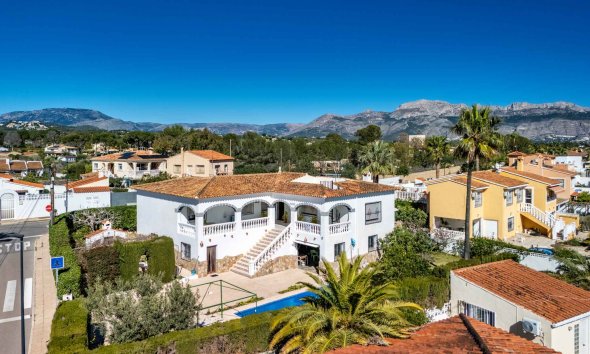 Villa - Herverkoop -
            Alfaz del Pi - 27603