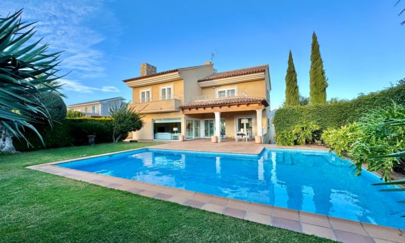 Villa - Herverkoop -
            Alfaz del Pi - 46225