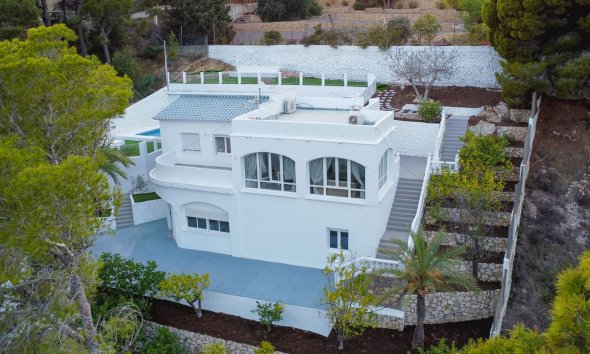 Villa - Herverkoop -
            Altea - 86373