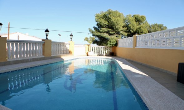 Villa - Herverkoop - La Nucía -
                Urbanisations