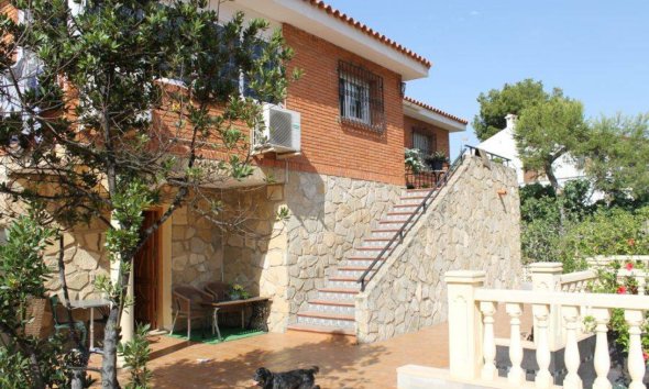 Villa - Reventa -
            Benidorm - 28514